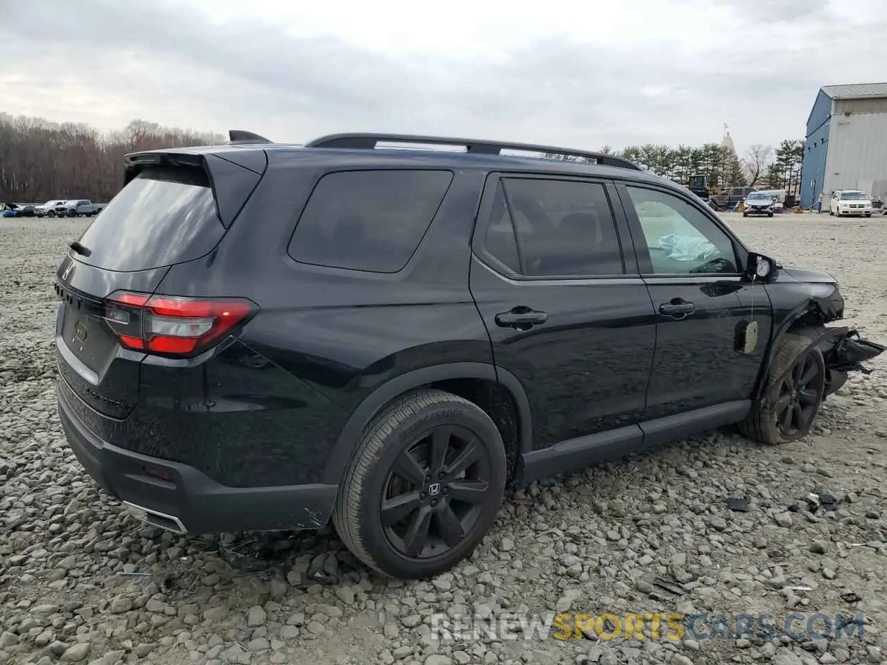 3 Photograph of a damaged car 5FNYG1H9XSB038959 HONDA PILOT 2025