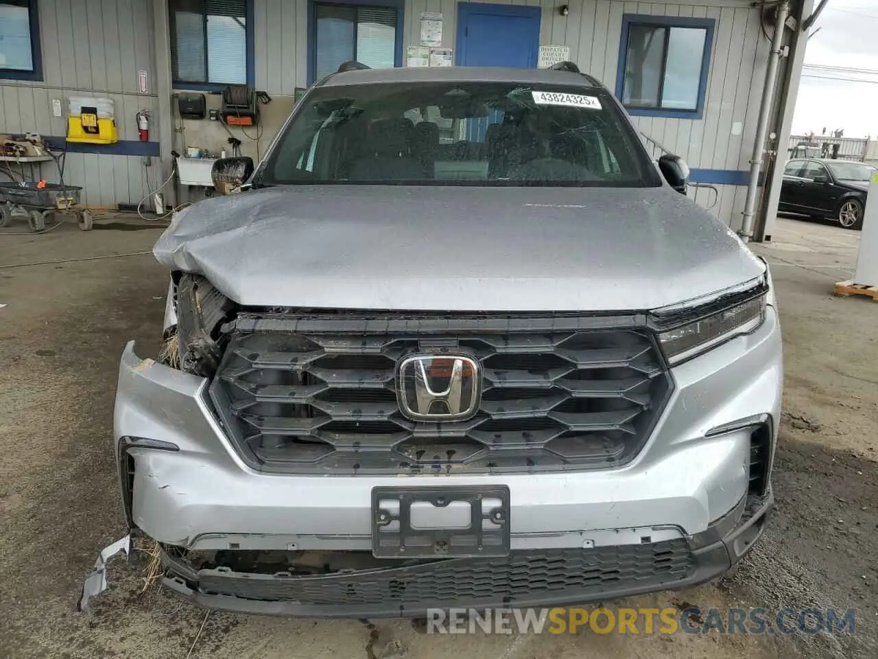 5 Photograph of a damaged car 5FNYG2H30SB014736 HONDA PILOT 2025