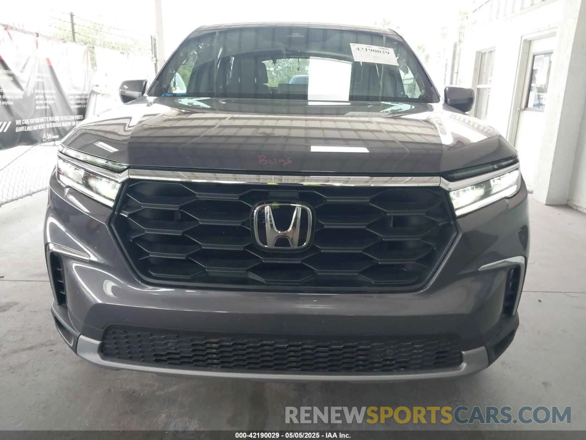 13 Photograph of a damaged car 5FNYG2H40SB019525 HONDA PILOT 2025