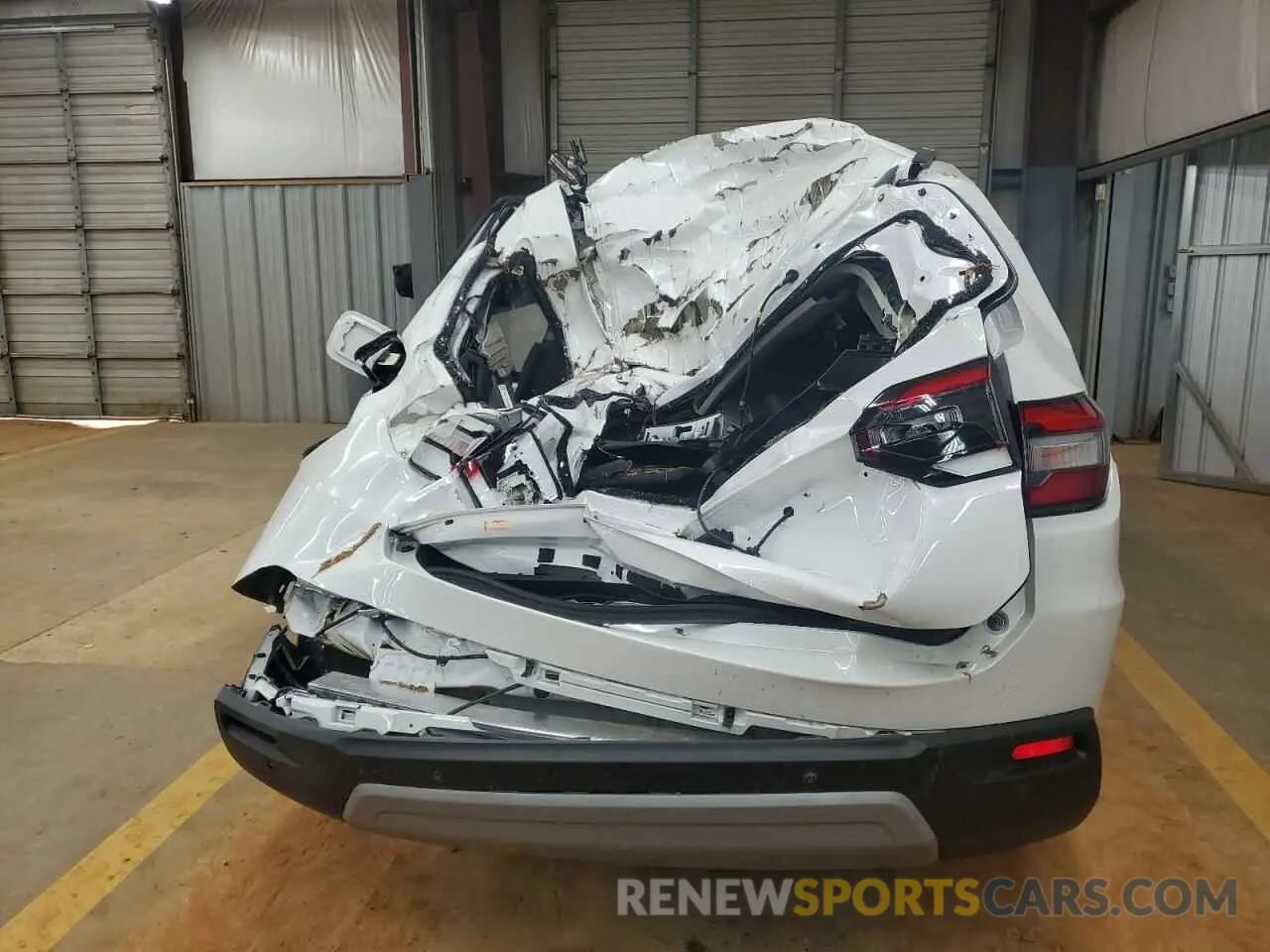 6 Photograph of a damaged car 5FNYG2H42SB018358 HONDA PILOT 2025