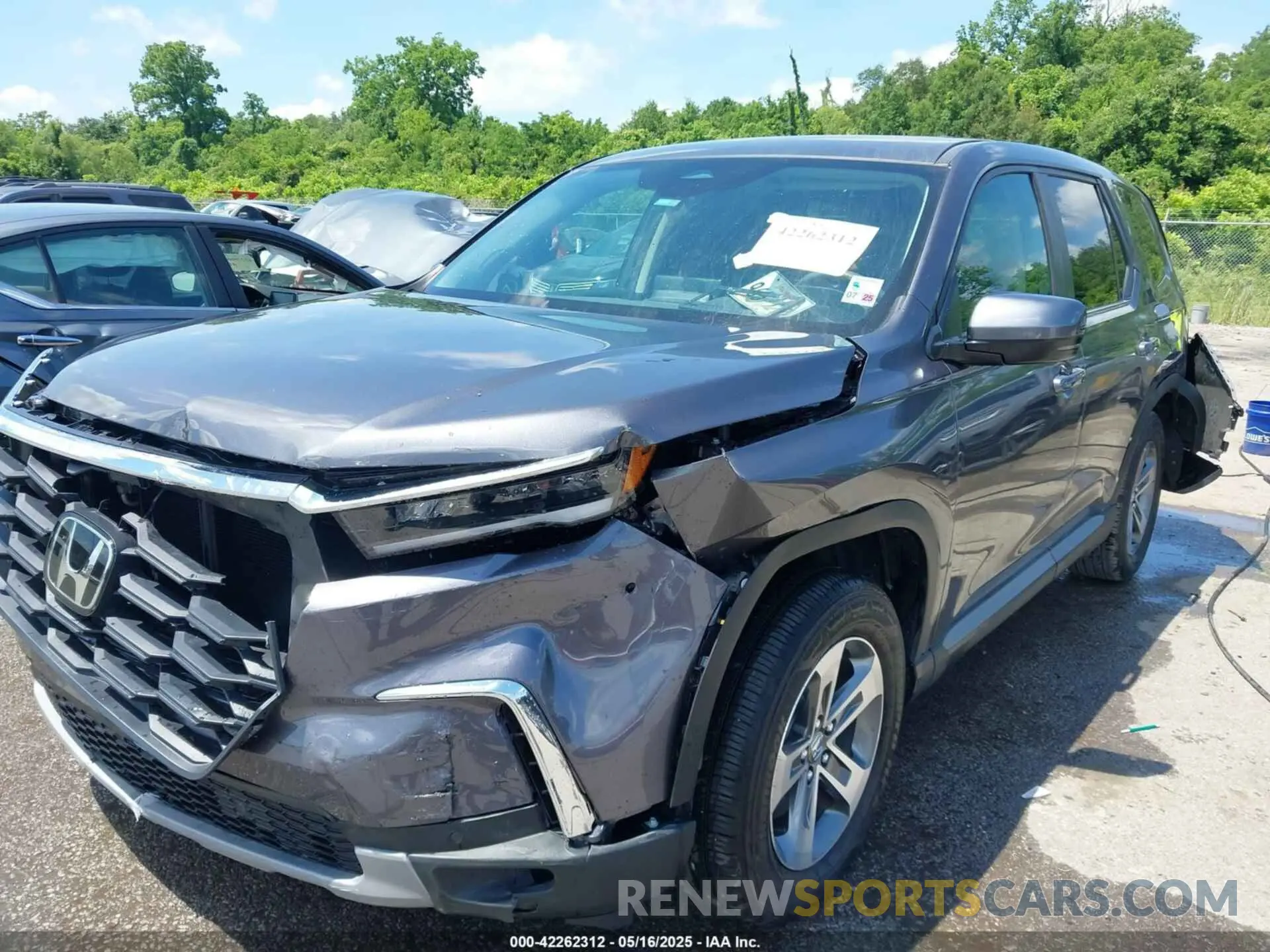2 Photograph of a damaged car 5FNYG2H43SB010172 HONDA PILOT 2025