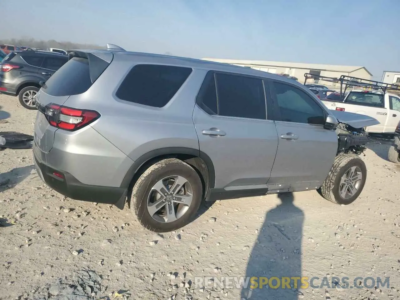 3 Photograph of a damaged car 5FNYG2H44SB000413 HONDA PILOT 2025