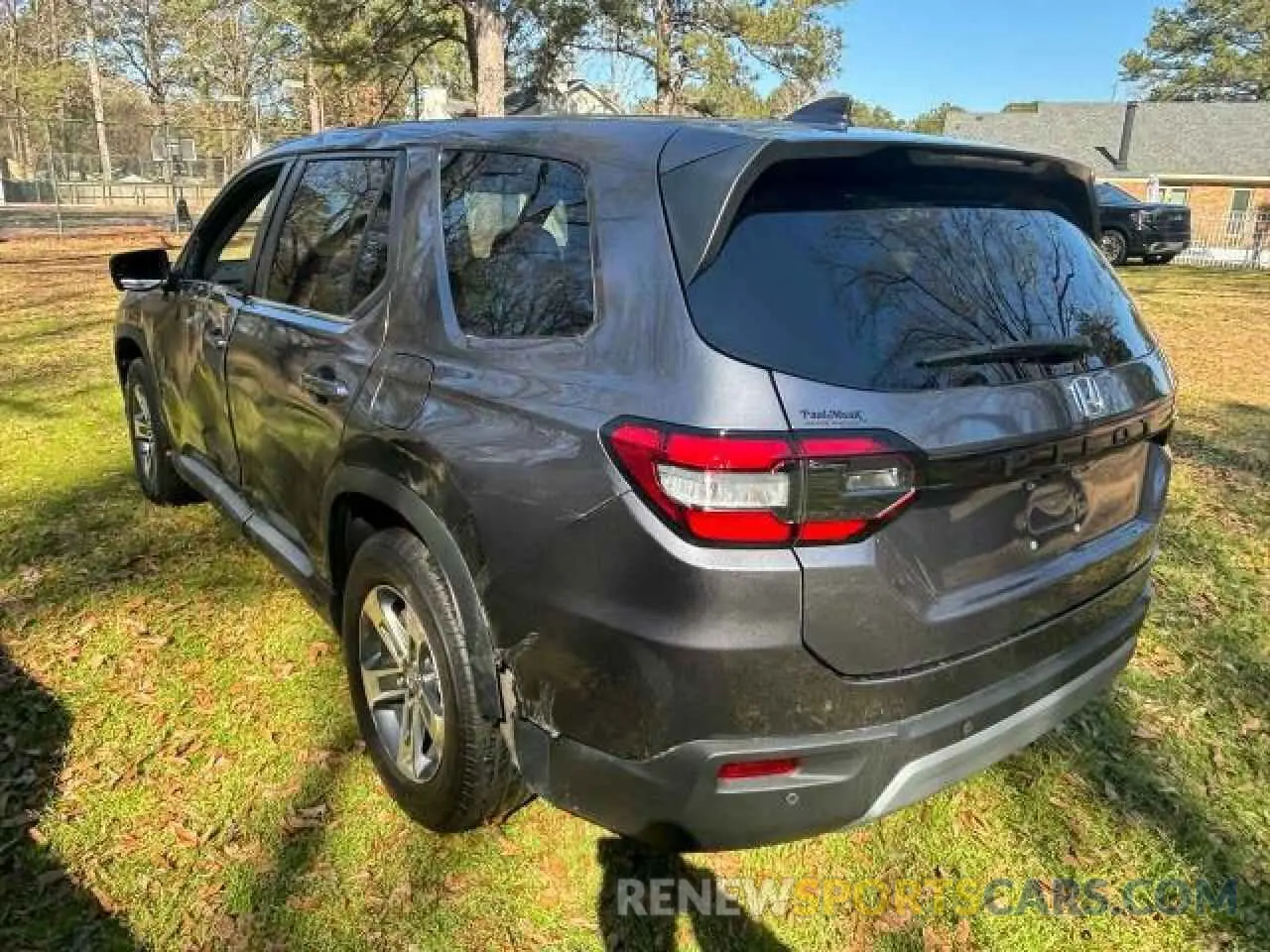 3 Photograph of a damaged car 5FNYG2H48SB007607 HONDA PILOT 2025