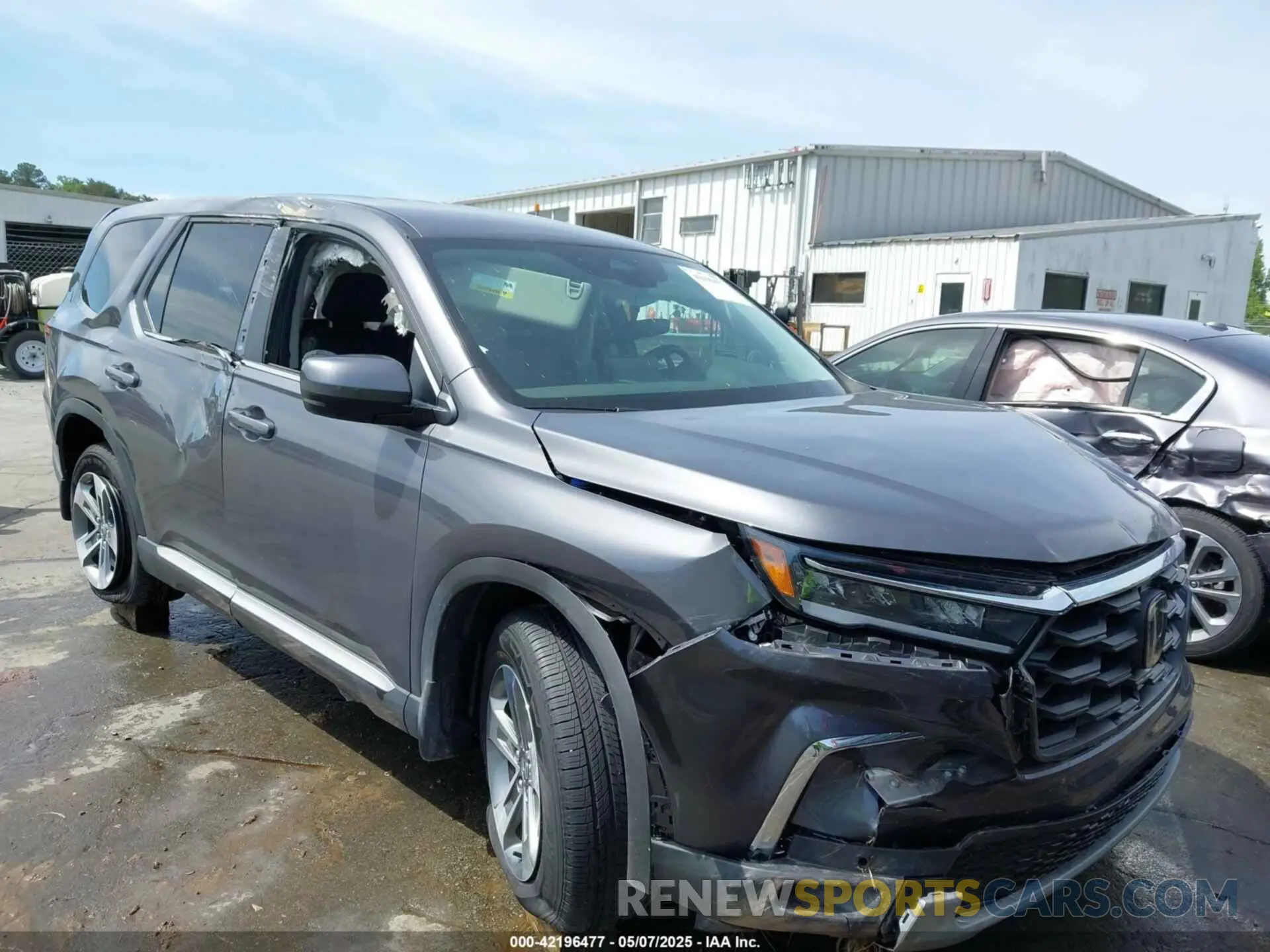 1 Photograph of a damaged car 5FNYG2H49SB014386 HONDA PILOT 2025