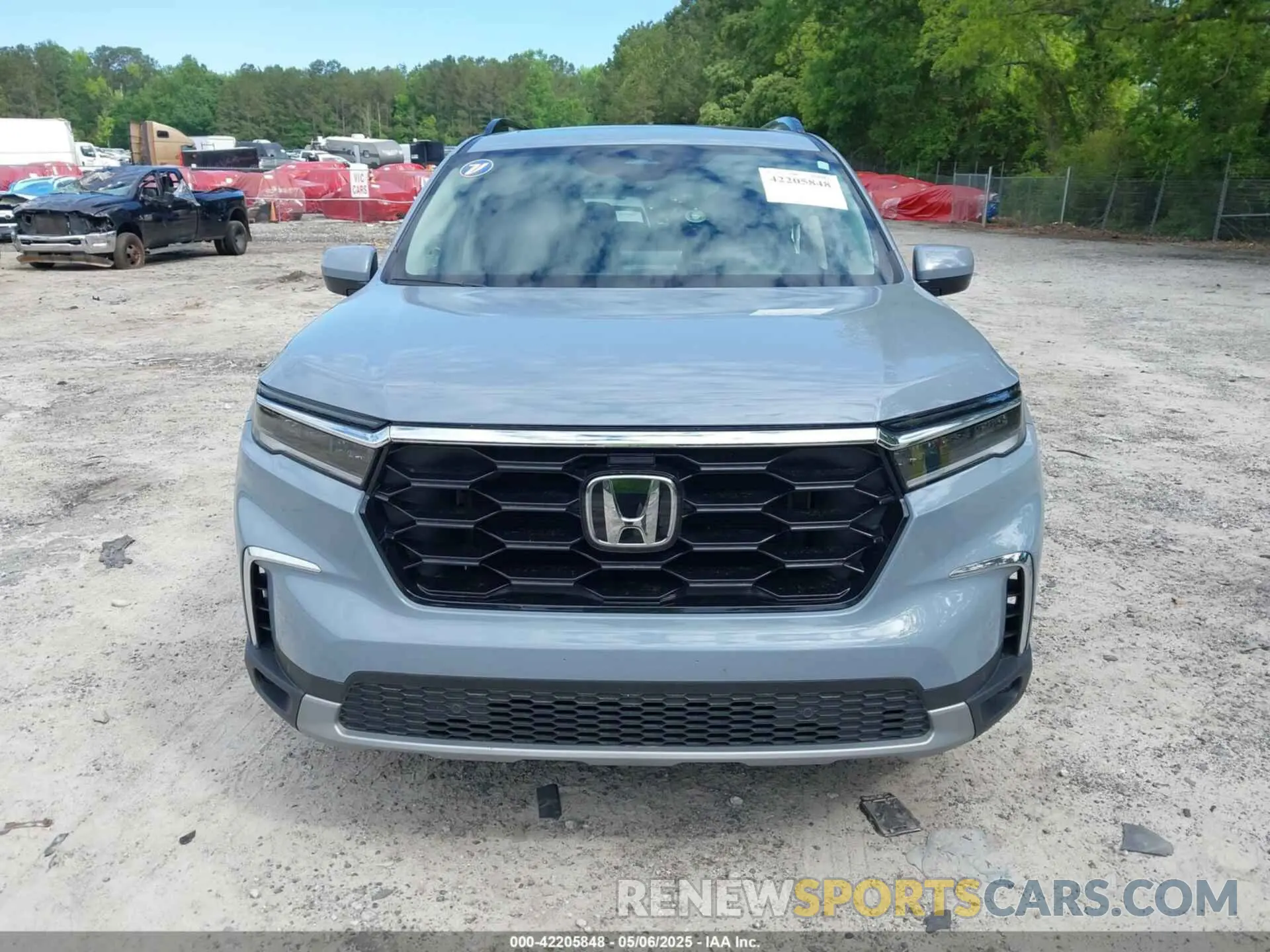 12 Photograph of a damaged car 5FNYG2H70SB011614 HONDA PILOT 2025