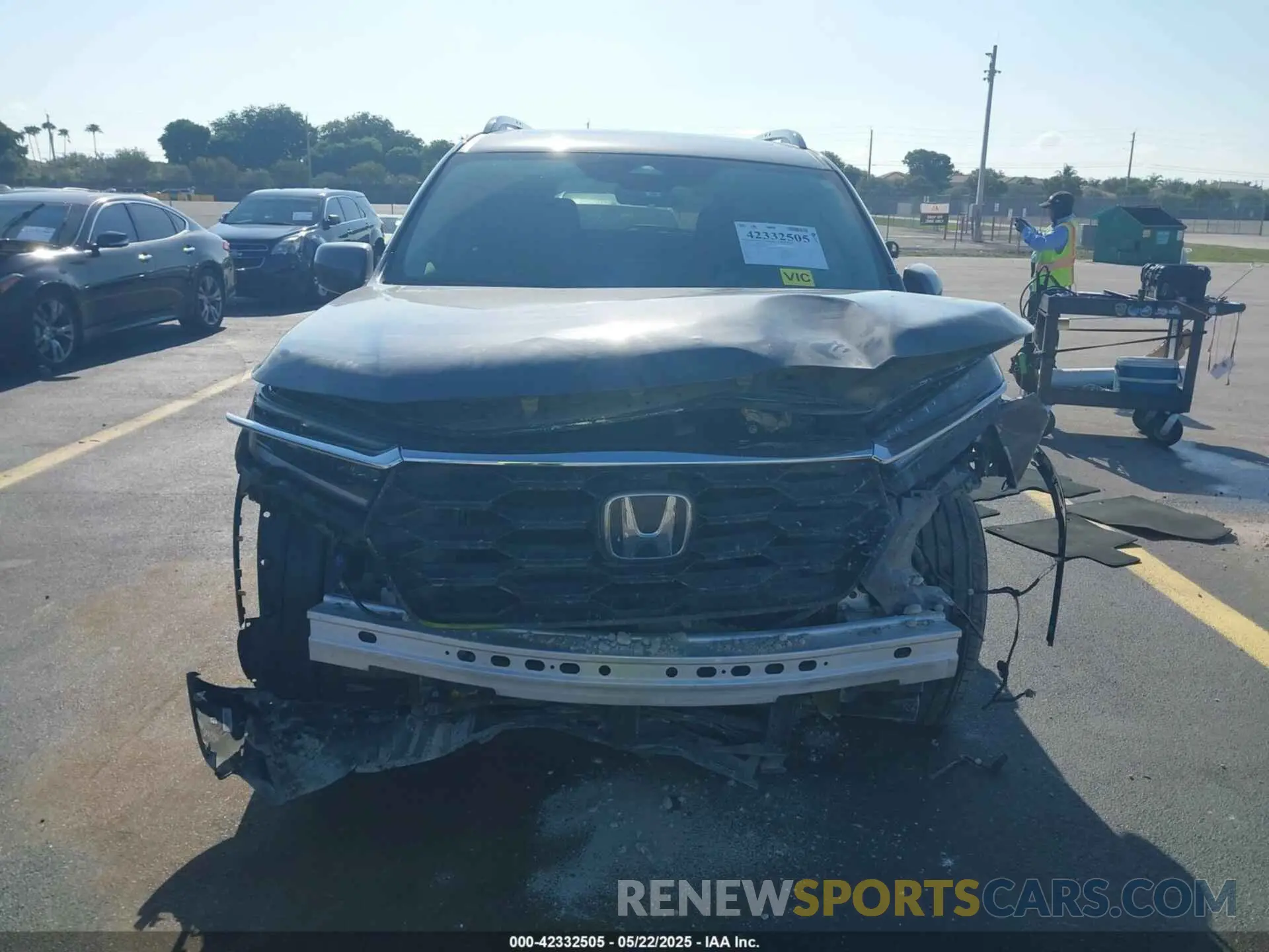13 Photograph of a damaged car 5FNYG2H72SB014420 HONDA PILOT 2025