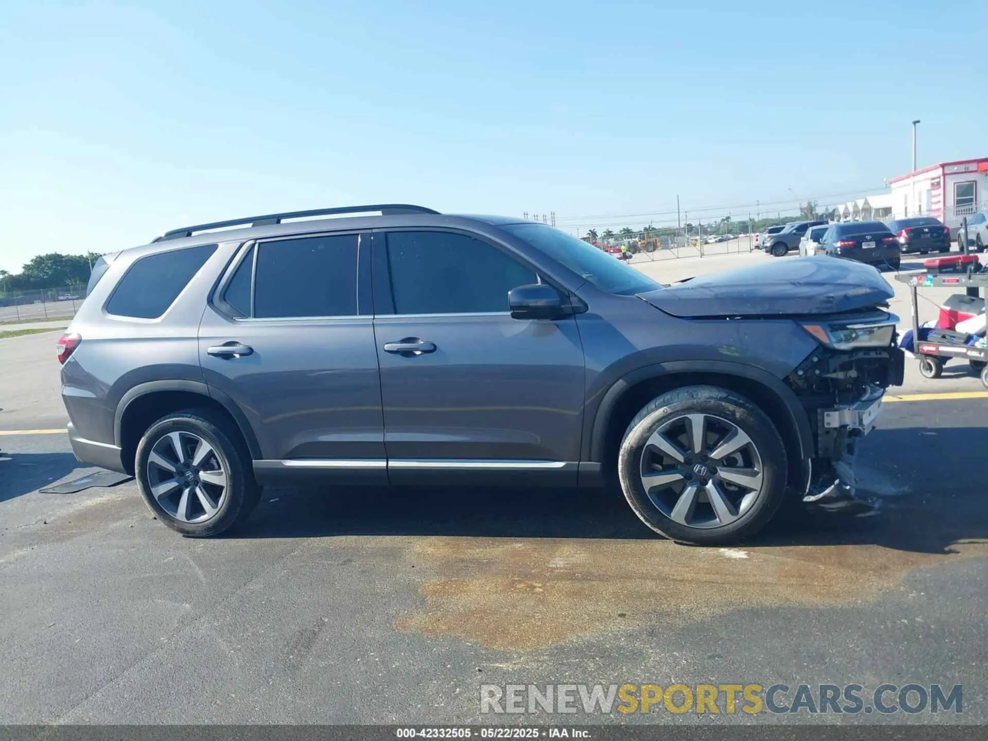 14 Photograph of a damaged car 5FNYG2H72SB014420 HONDA PILOT 2025