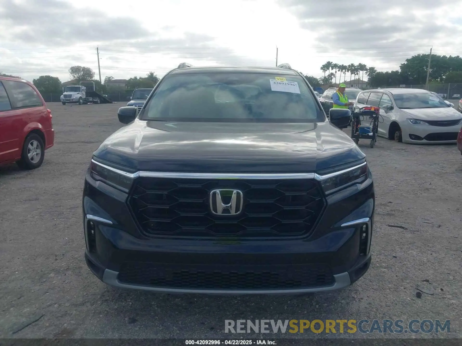 11 Photograph of a damaged car 5FNYG2H73SB011882 HONDA PILOT 2025