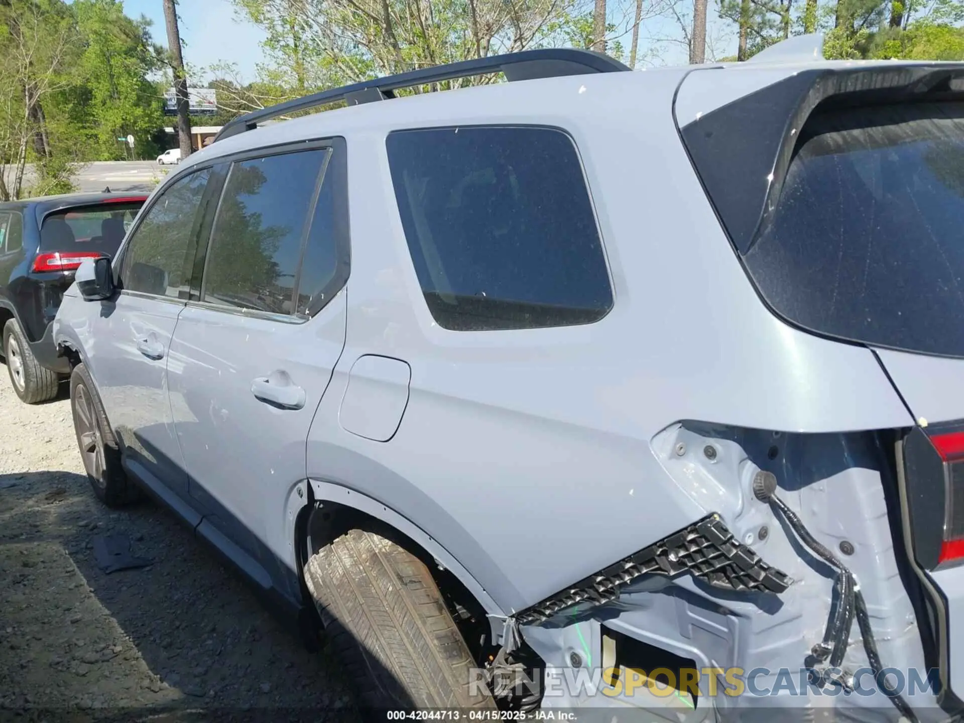 14 Photograph of a damaged car 5FNYG2H74SB025855 HONDA PILOT 2025