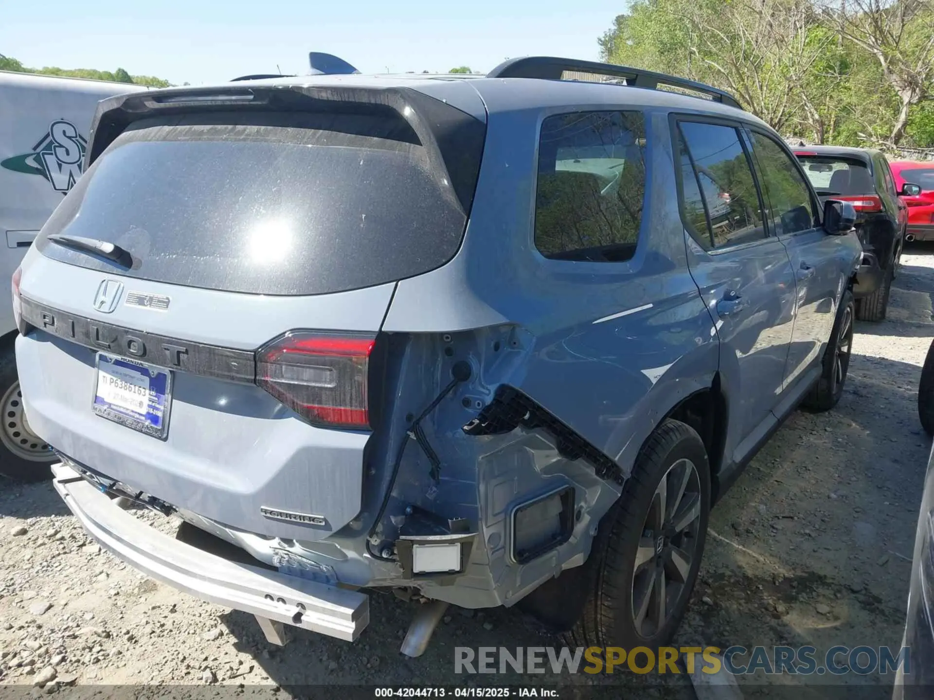 4 Photograph of a damaged car 5FNYG2H74SB025855 HONDA PILOT 2025
