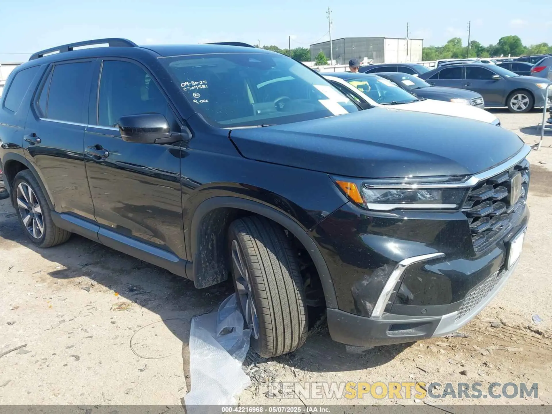 1 Photograph of a damaged car 5FNYG2H75SB025380 HONDA PILOT 2025