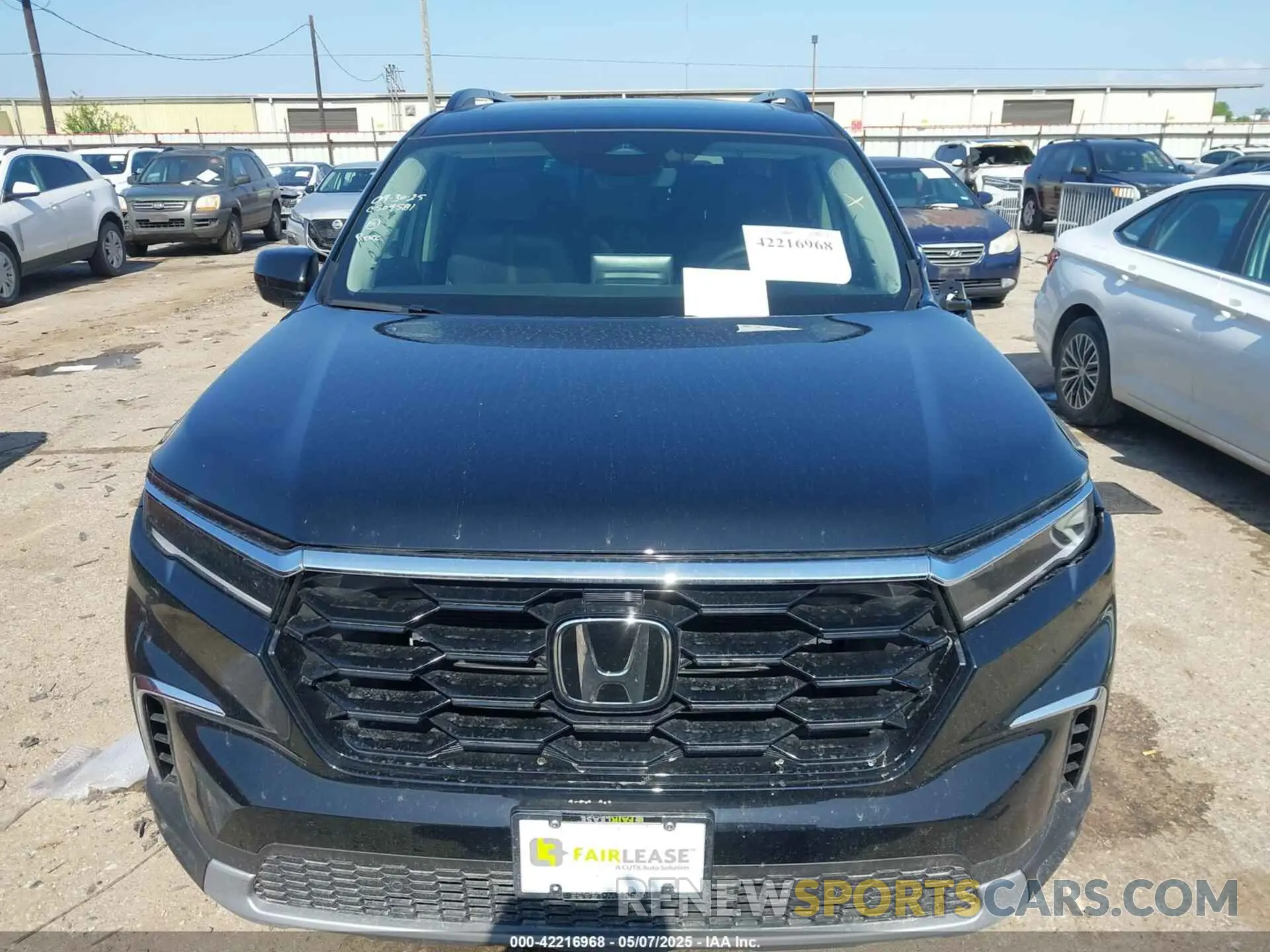 12 Photograph of a damaged car 5FNYG2H75SB025380 HONDA PILOT 2025