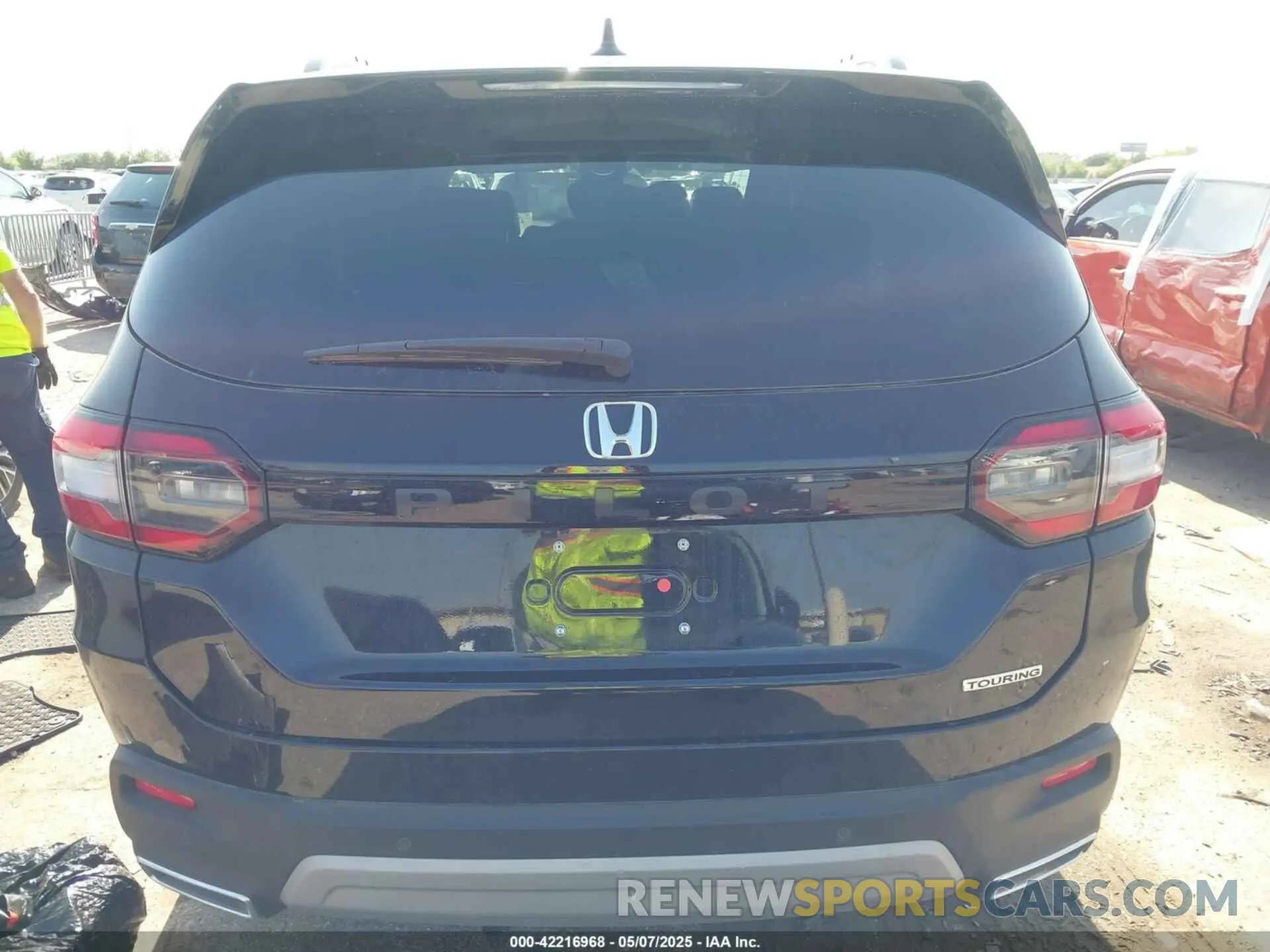 16 Photograph of a damaged car 5FNYG2H75SB025380 HONDA PILOT 2025