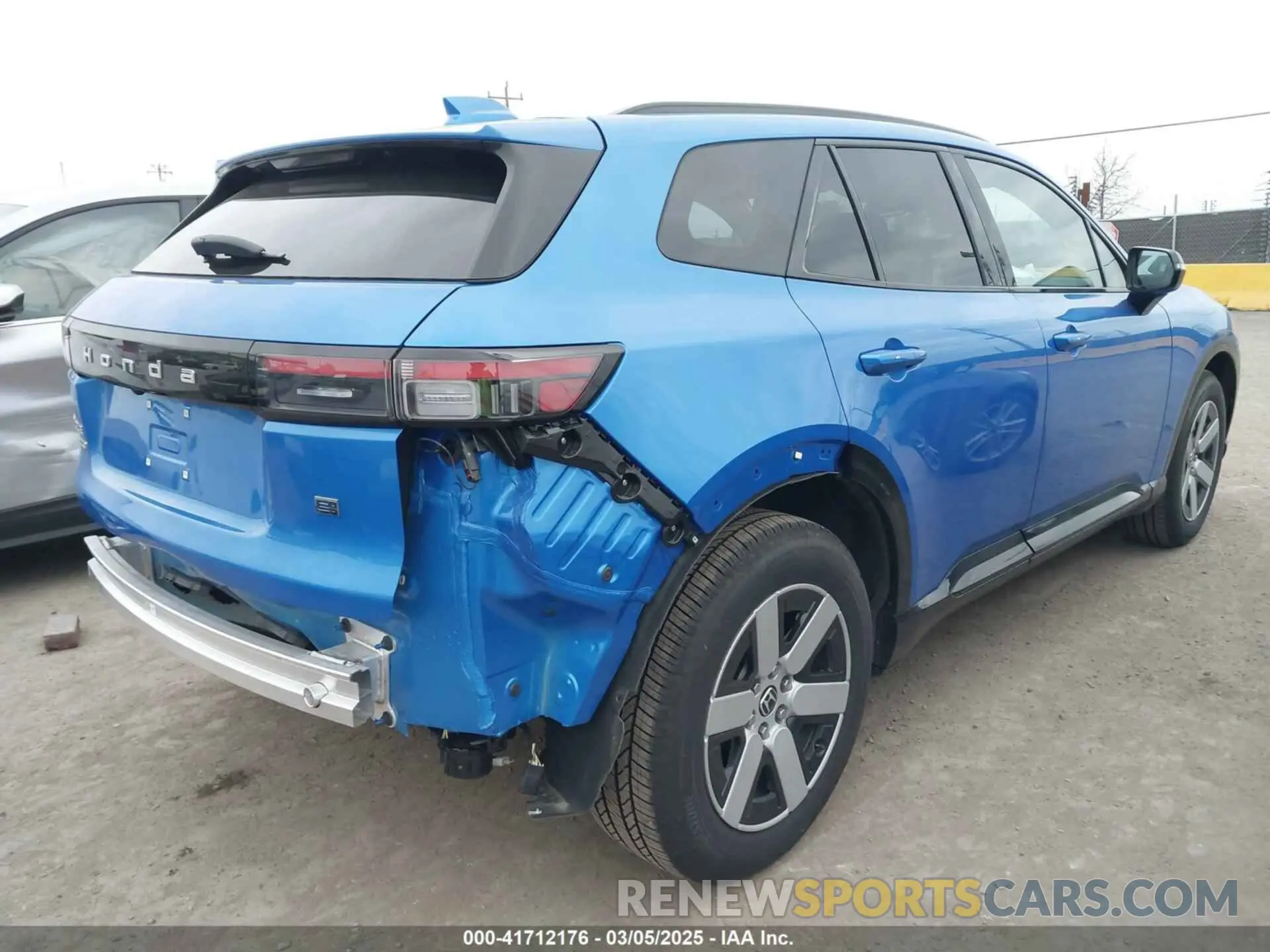 4 Photograph of a damaged car 3GPKHWRM9RS542907 HONDA PROLOGUE 2024