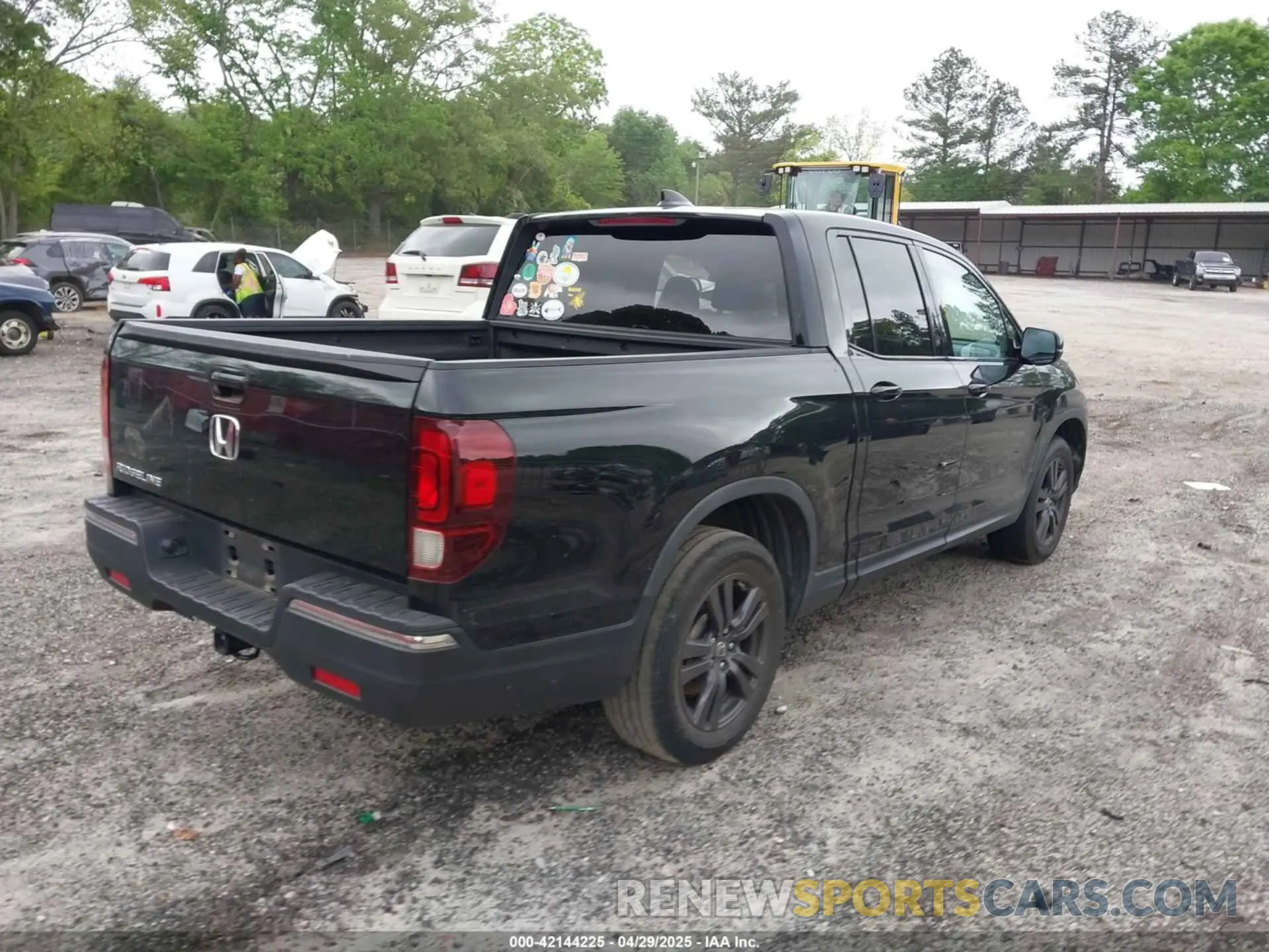 4 Photograph of a damaged car 5FPYK2F10KB008474 HONDA RIDGELINE 2019