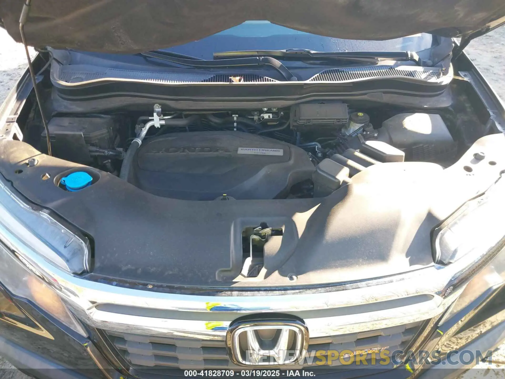 10 Photograph of a damaged car 5FPYK2F12KB007990 HONDA RIDGELINE 2019