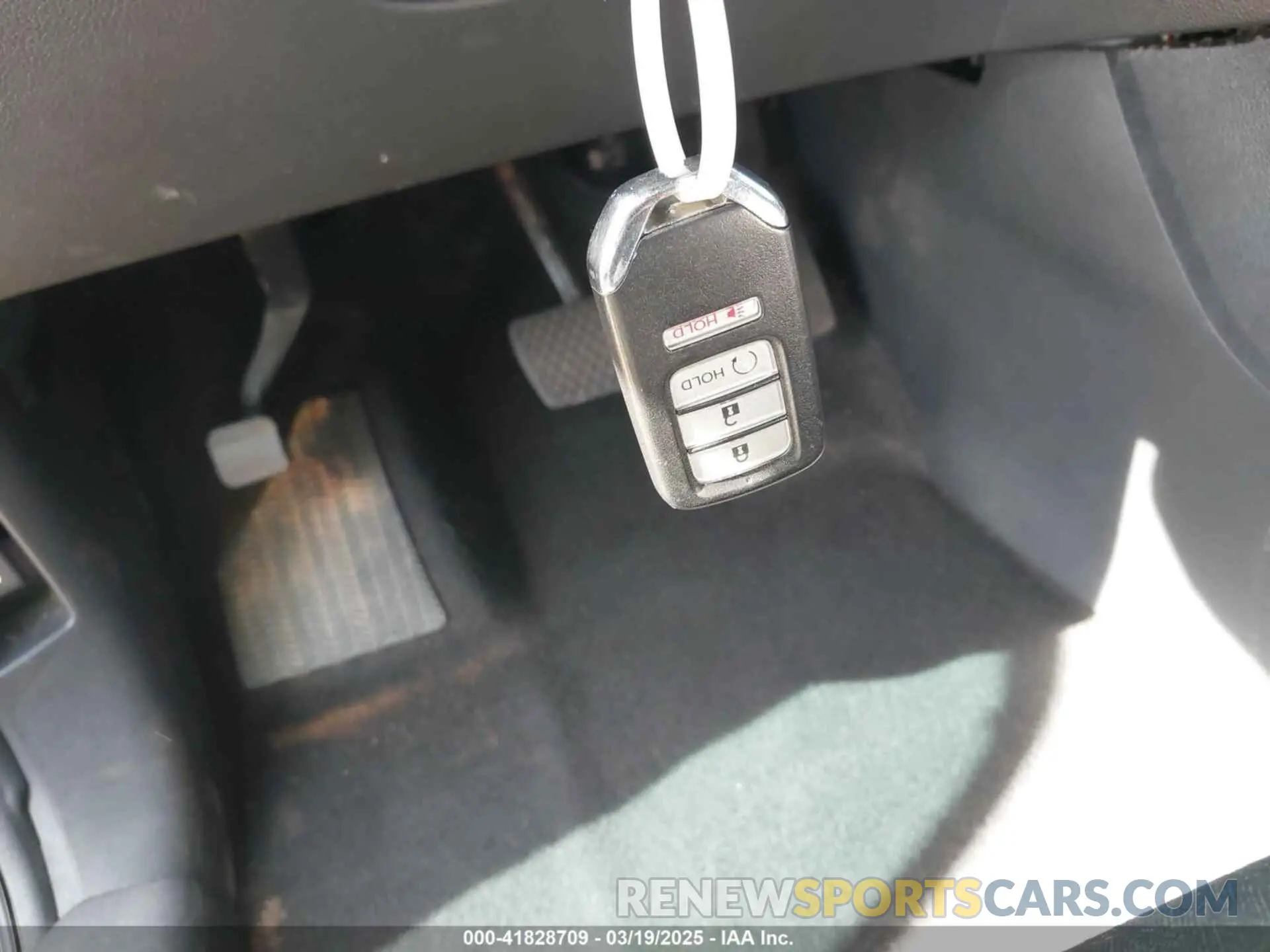 11 Photograph of a damaged car 5FPYK2F12KB007990 HONDA RIDGELINE 2019
