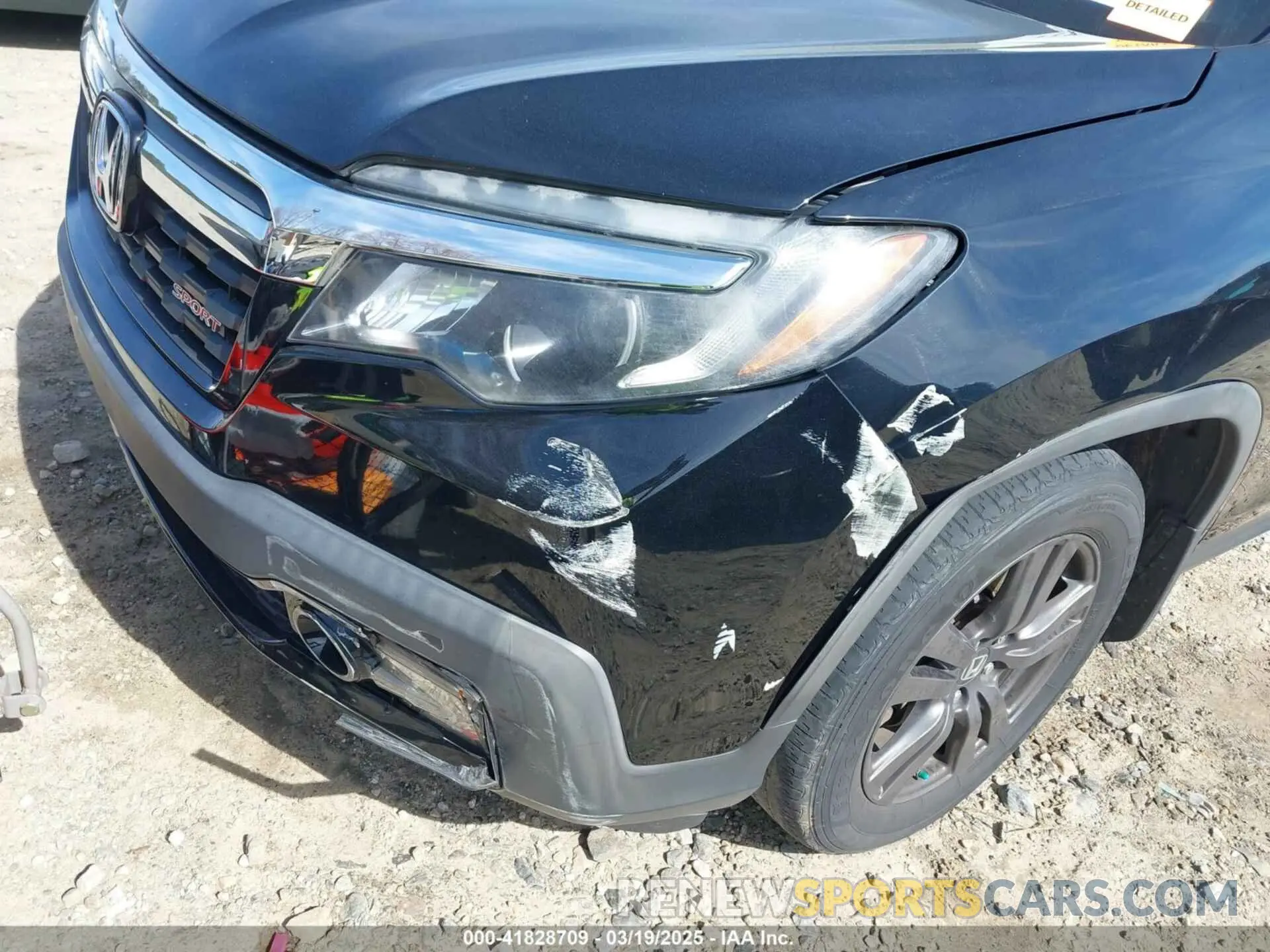 17 Photograph of a damaged car 5FPYK2F12KB007990 HONDA RIDGELINE 2019