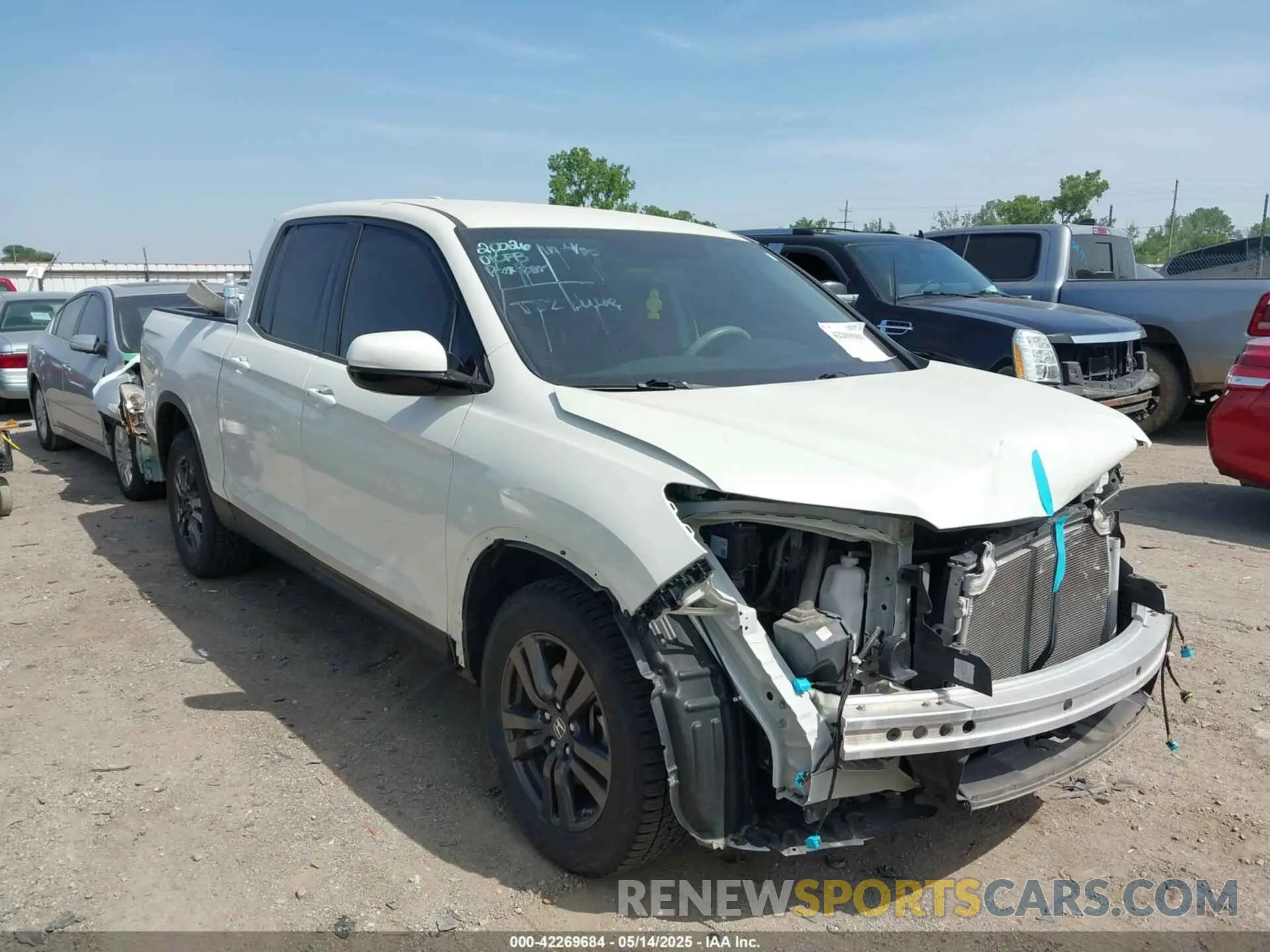 1 Photograph of a damaged car 5FPYK2F18KB001076 HONDA RIDGELINE 2019