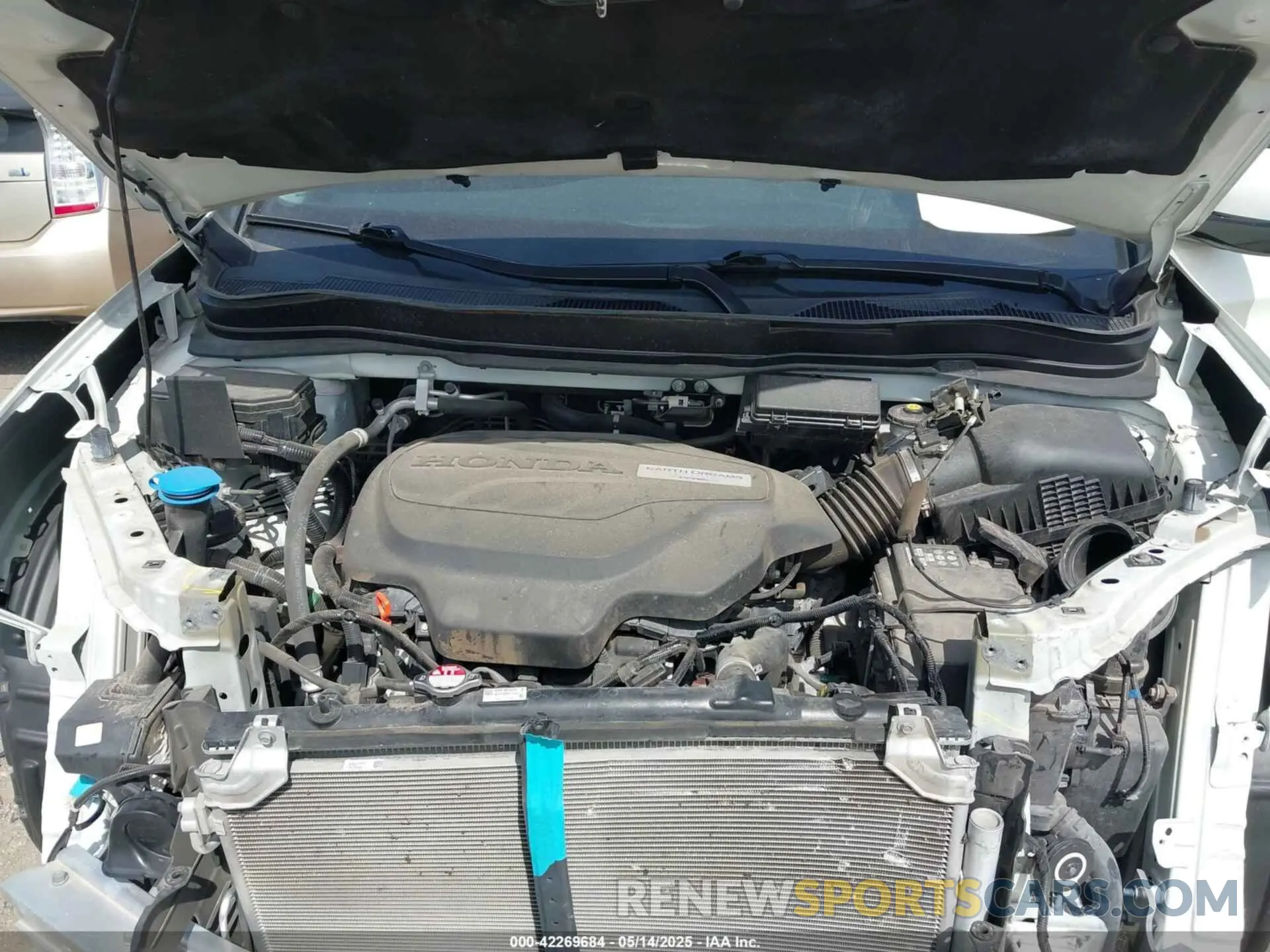 10 Photograph of a damaged car 5FPYK2F18KB001076 HONDA RIDGELINE 2019