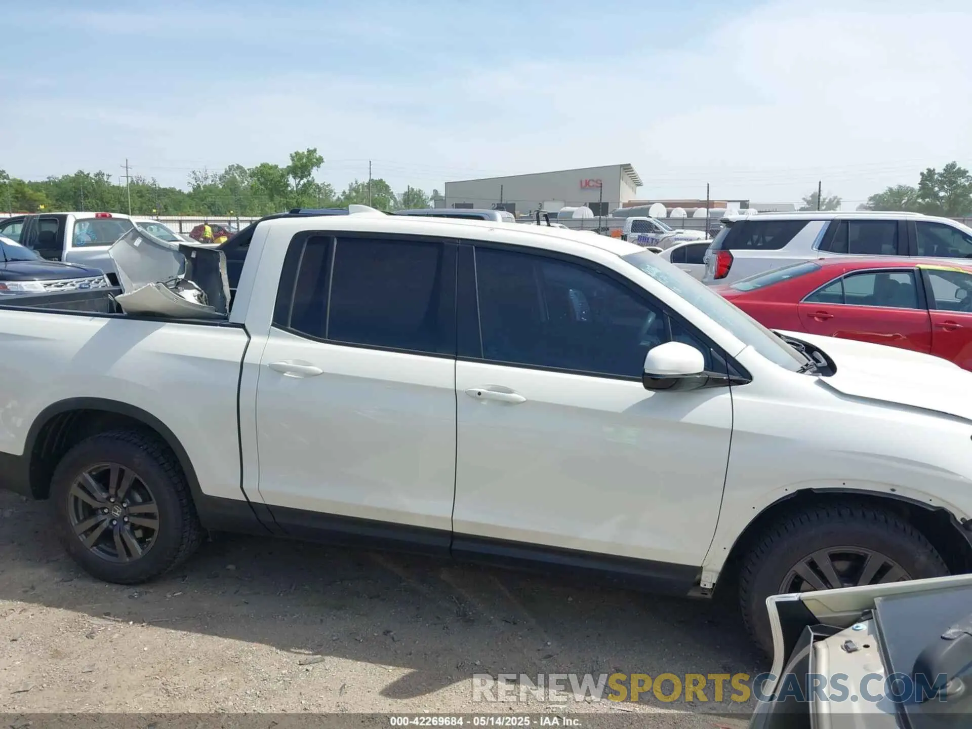 13 Photograph of a damaged car 5FPYK2F18KB001076 HONDA RIDGELINE 2019