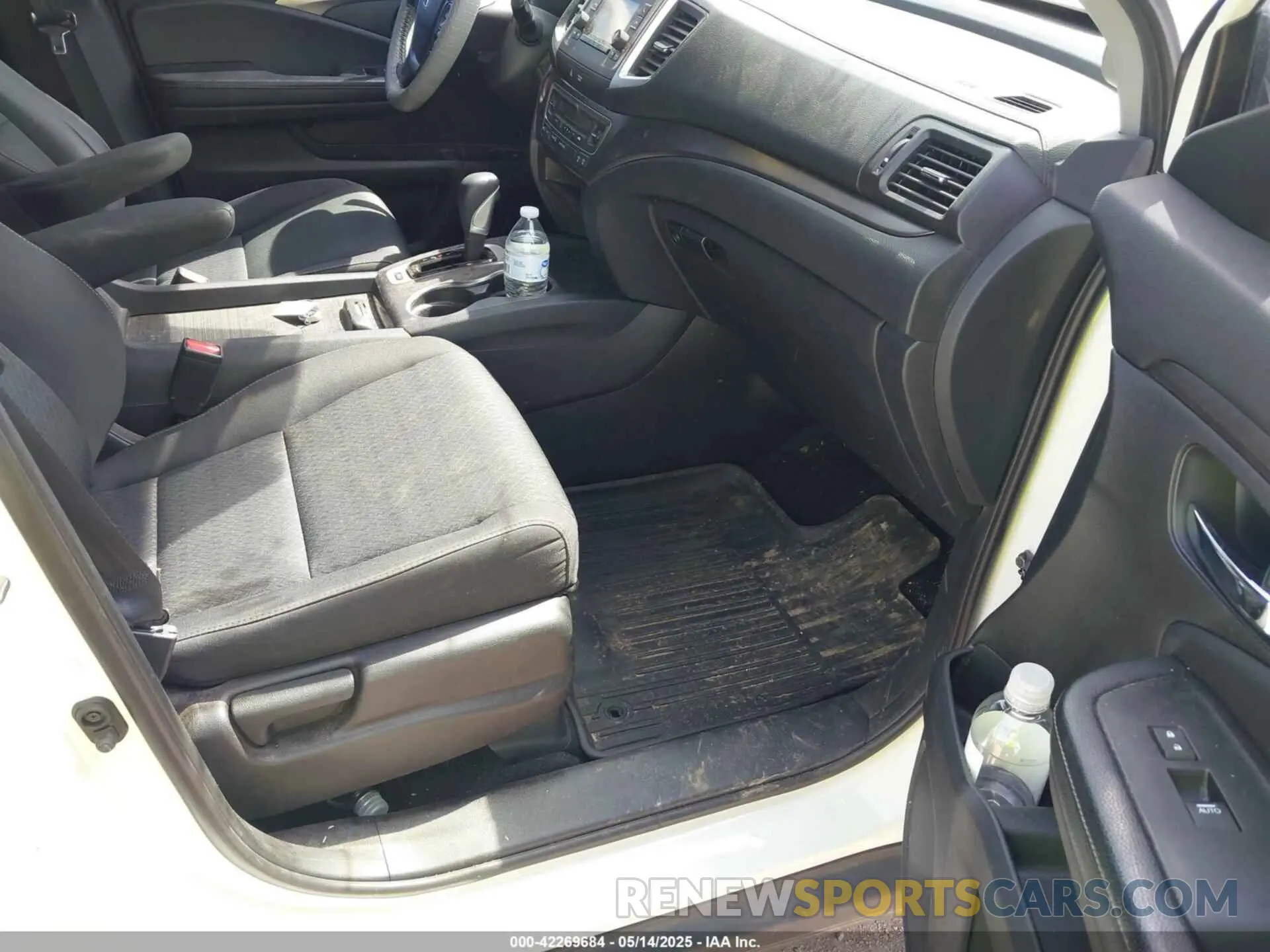 5 Photograph of a damaged car 5FPYK2F18KB001076 HONDA RIDGELINE 2019