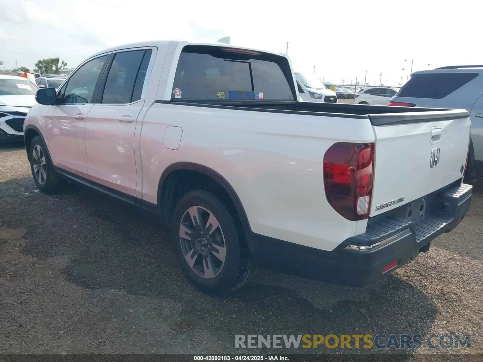 3 Photograph of a damaged car 5FPYK2F54KB007184 HONDA RIDGELINE 2019