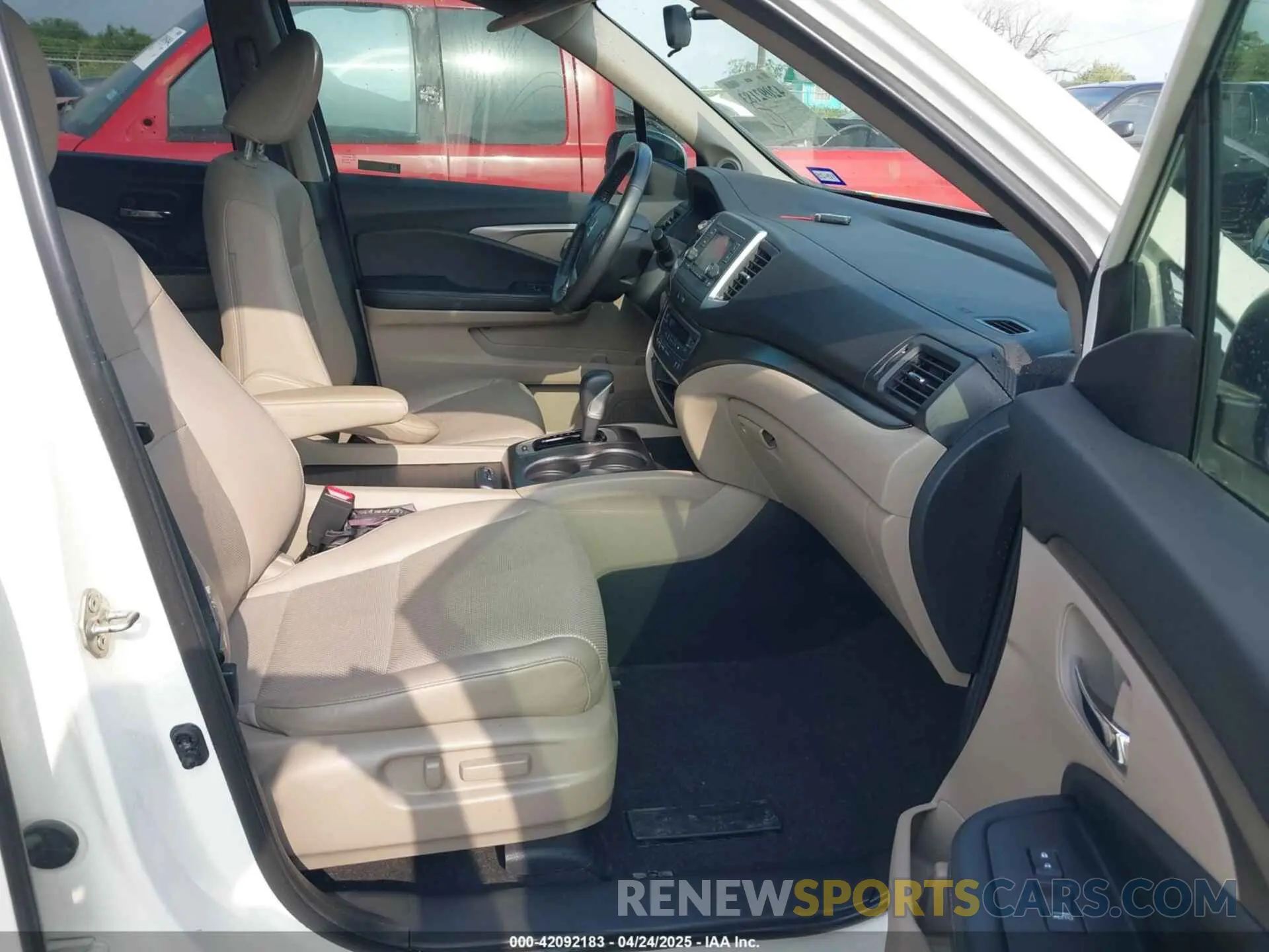 5 Photograph of a damaged car 5FPYK2F54KB007184 HONDA RIDGELINE 2019