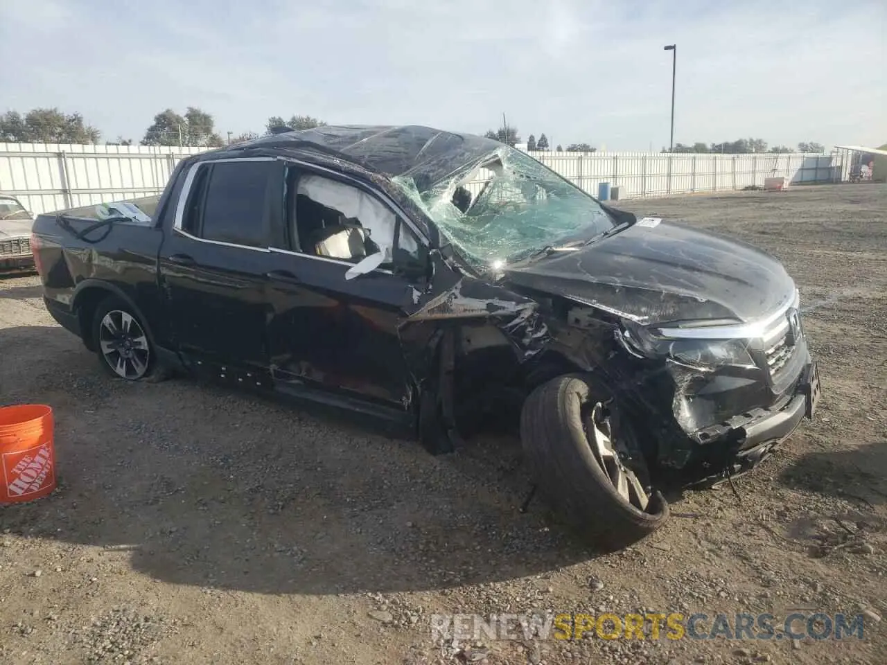 4 Photograph of a damaged car 5FPYK2F54KB007833 HONDA RIDGELINE 2019