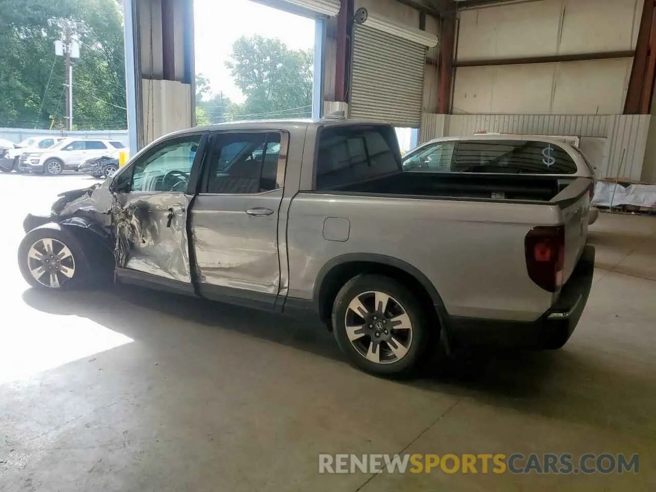 2 Photograph of a damaged car 5FPYK2F56KB008613 HONDA RIDGELINE 2019