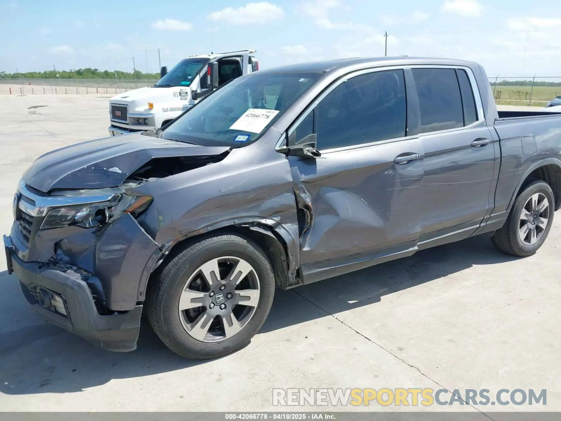 6 Photograph of a damaged car 5FPYK2F59KB004653 HONDA RIDGELINE 2019