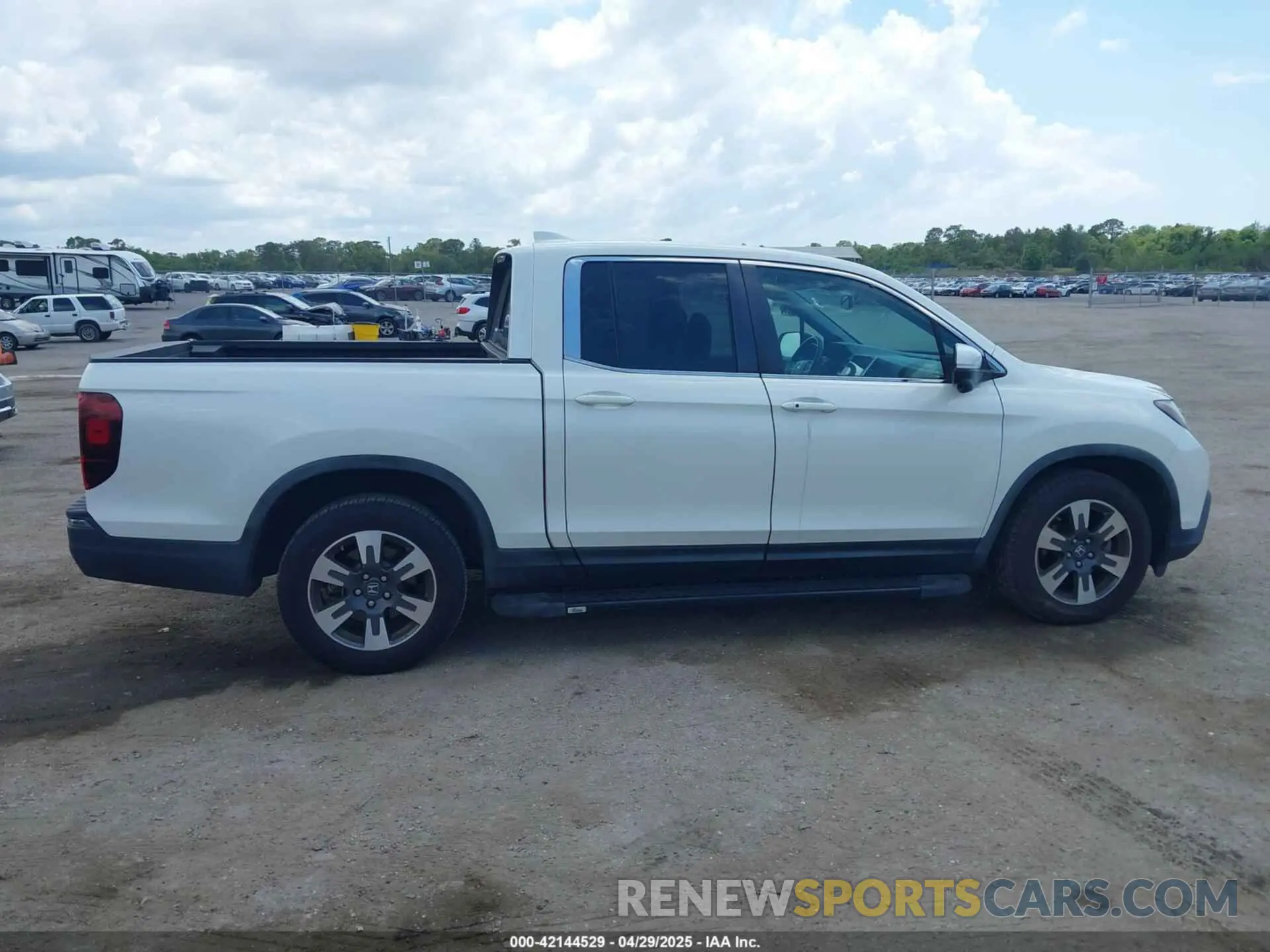 13 Photograph of a damaged car 5FPYK2F60KB000869 HONDA RIDGELINE 2019
