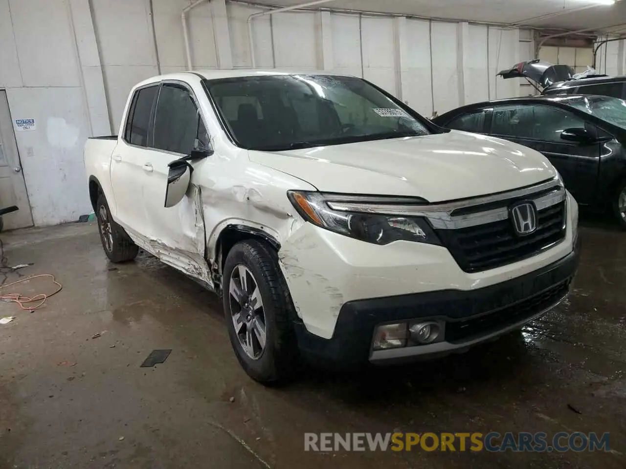 4 Photograph of a damaged car 5FPYK2F60KB001455 HONDA RIDGELINE 2019