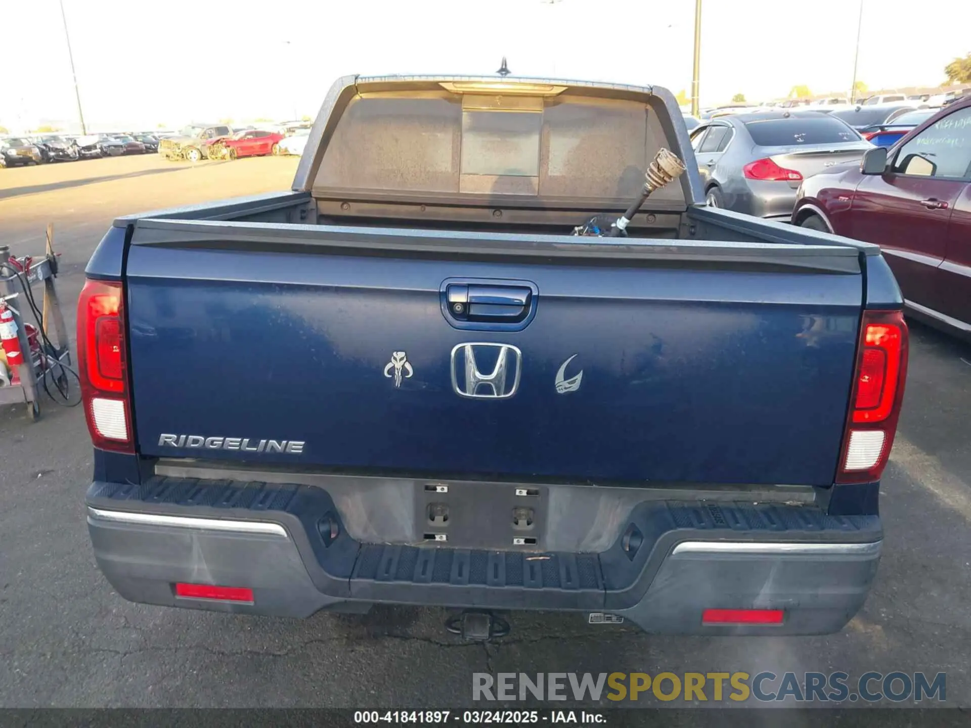 17 Photograph of a damaged car 5FPYK2F66KB007213 HONDA RIDGELINE 2019