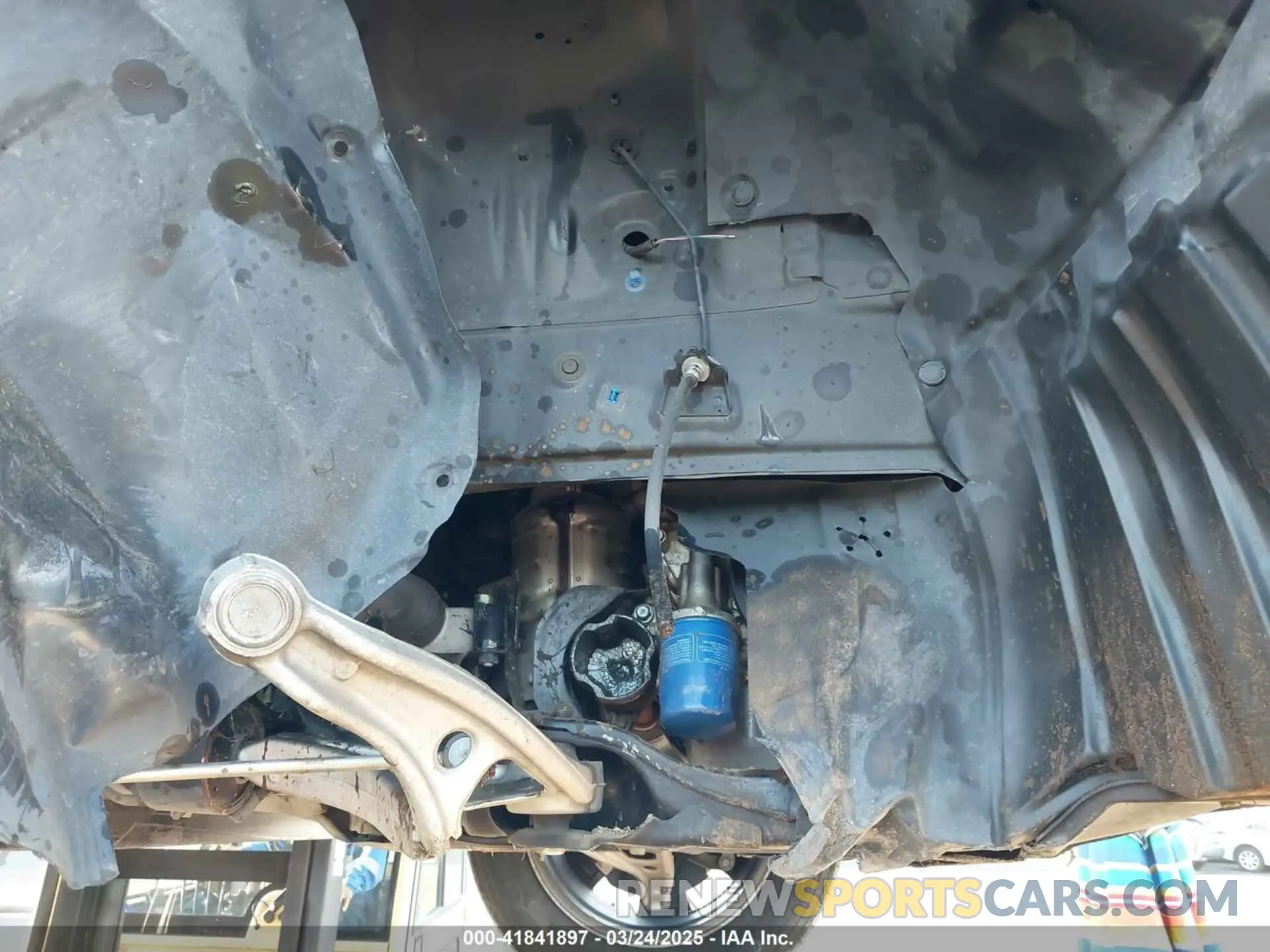18 Photograph of a damaged car 5FPYK2F66KB007213 HONDA RIDGELINE 2019