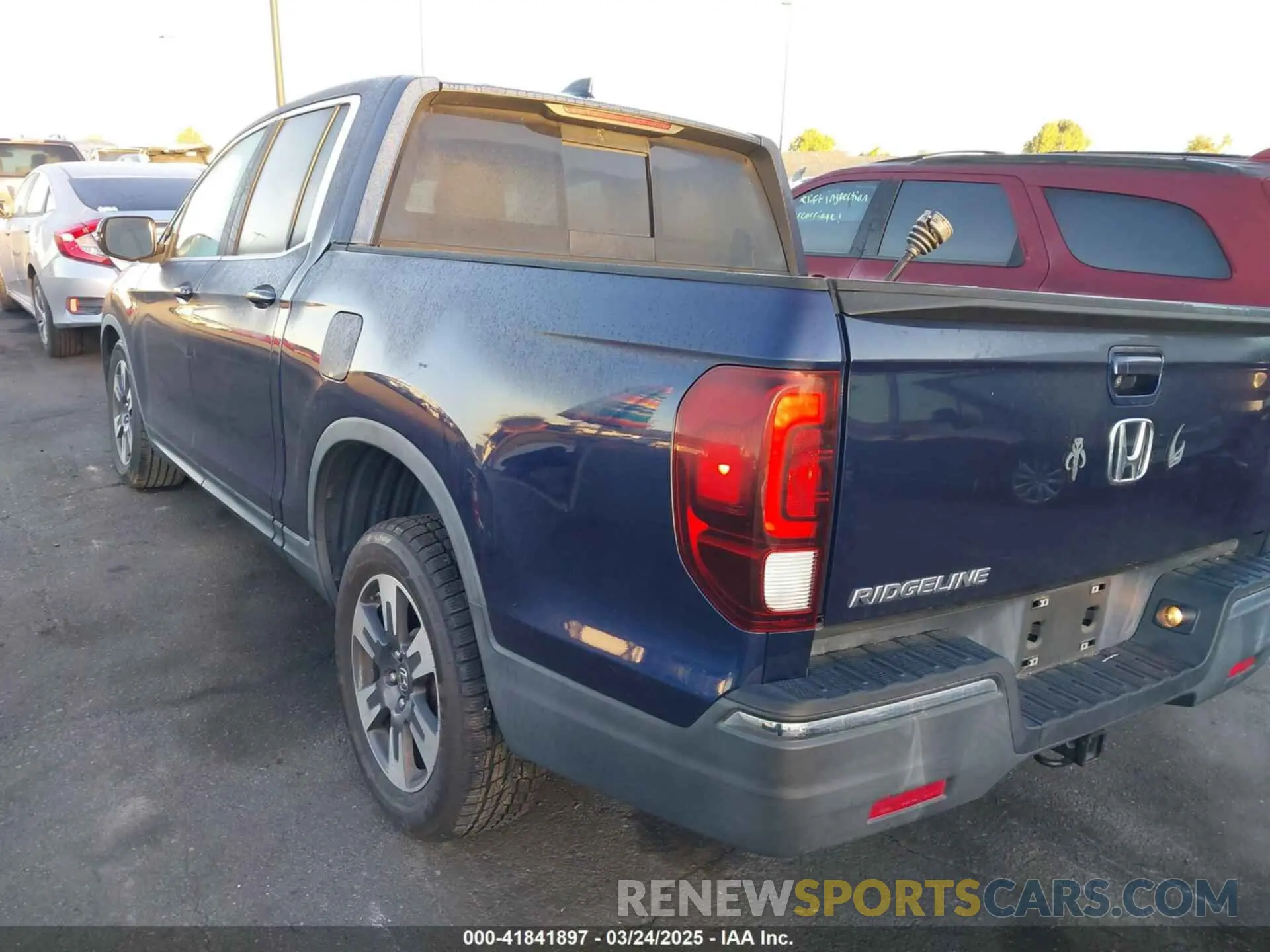 3 Photograph of a damaged car 5FPYK2F66KB007213 HONDA RIDGELINE 2019