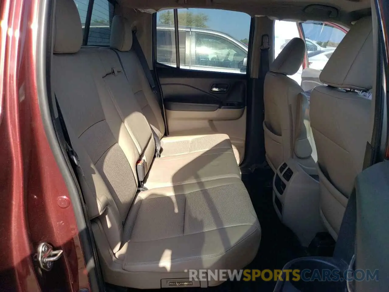 10 Photograph of a damaged car 5FPYK2F67KB001114 HONDA RIDGELINE 2019