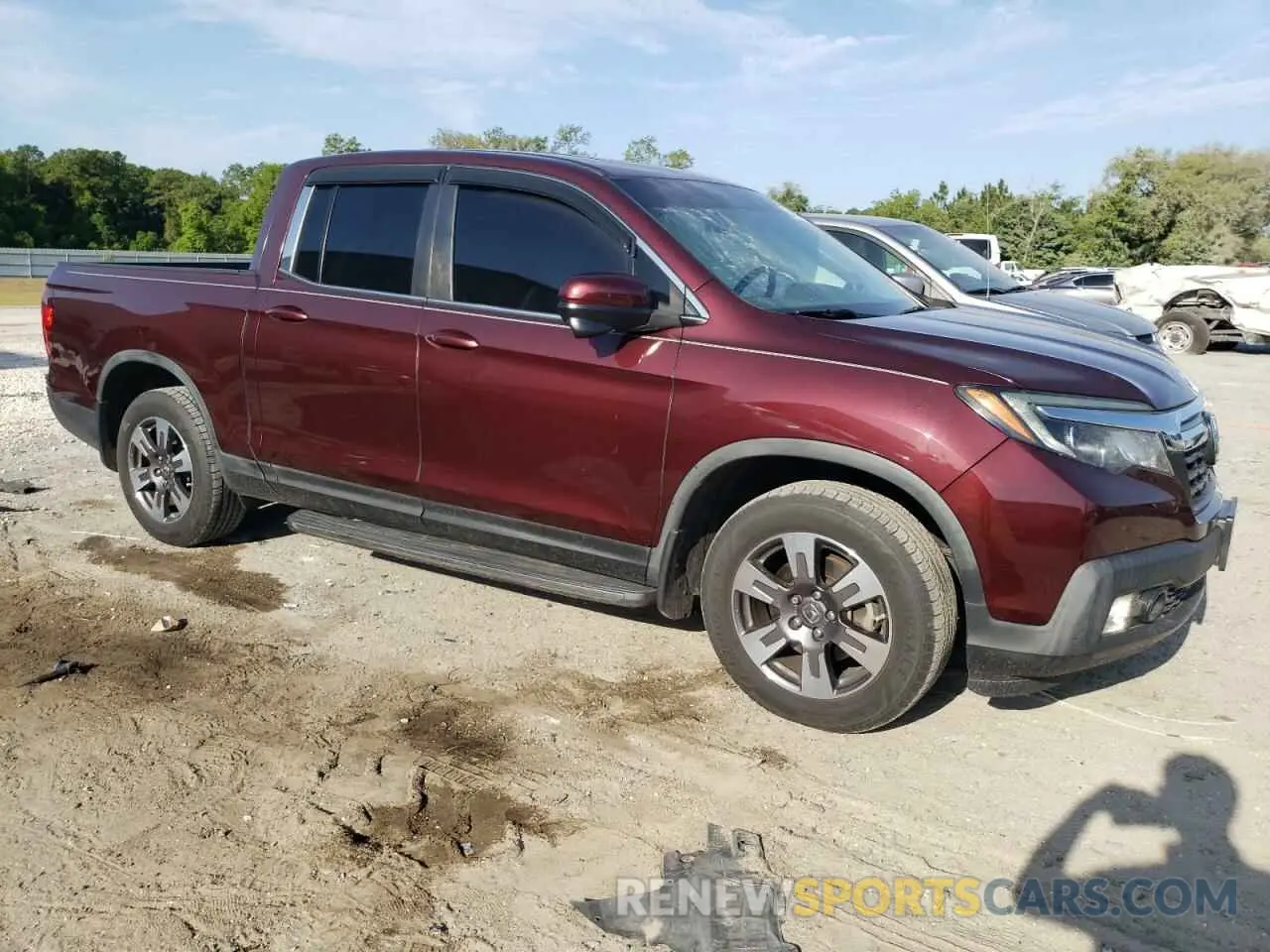 4 Photograph of a damaged car 5FPYK2F67KB001114 HONDA RIDGELINE 2019
