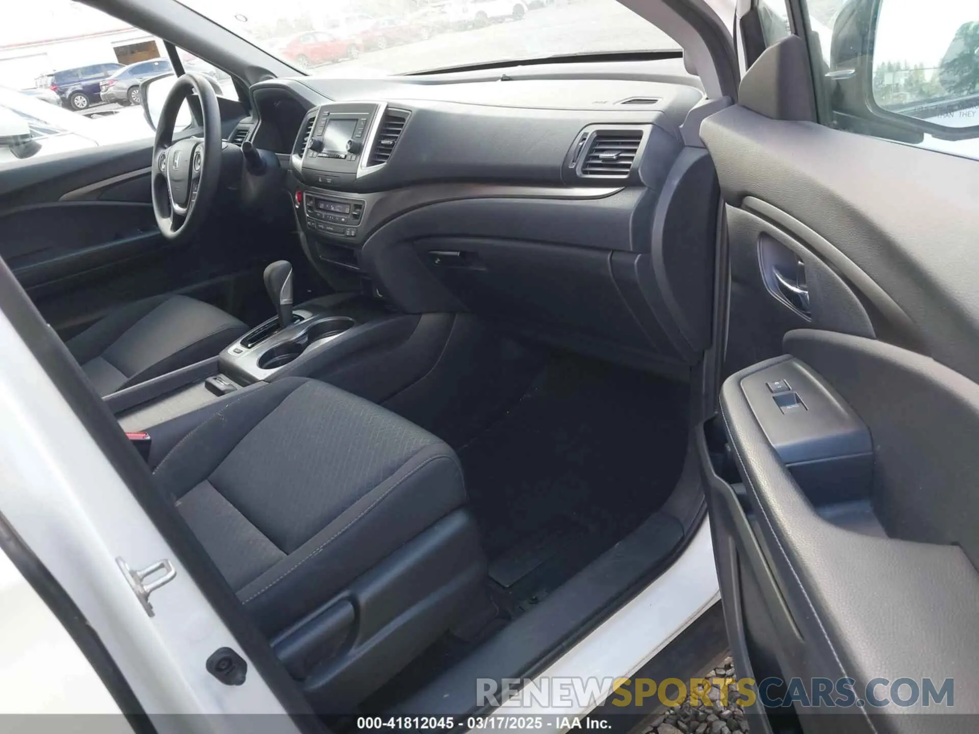 5 Photograph of a damaged car 5FPYK3F10KB045515 HONDA RIDGELINE 2019