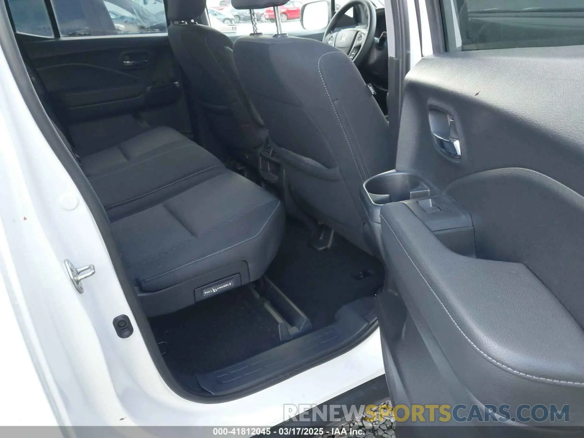 8 Photograph of a damaged car 5FPYK3F10KB045515 HONDA RIDGELINE 2019