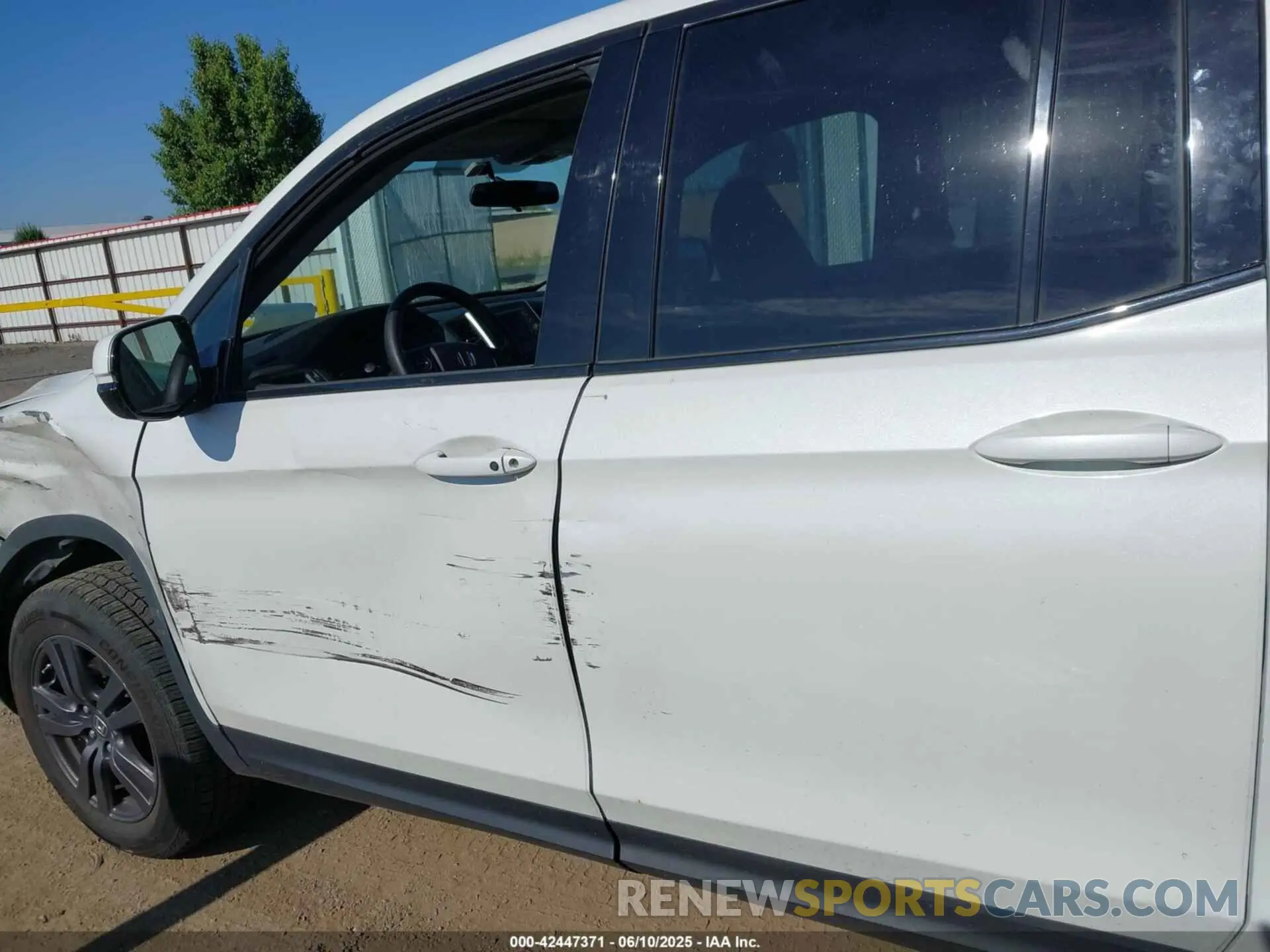 14 Photograph of a damaged car 5FPYK3F14KB045761 HONDA RIDGELINE 2019