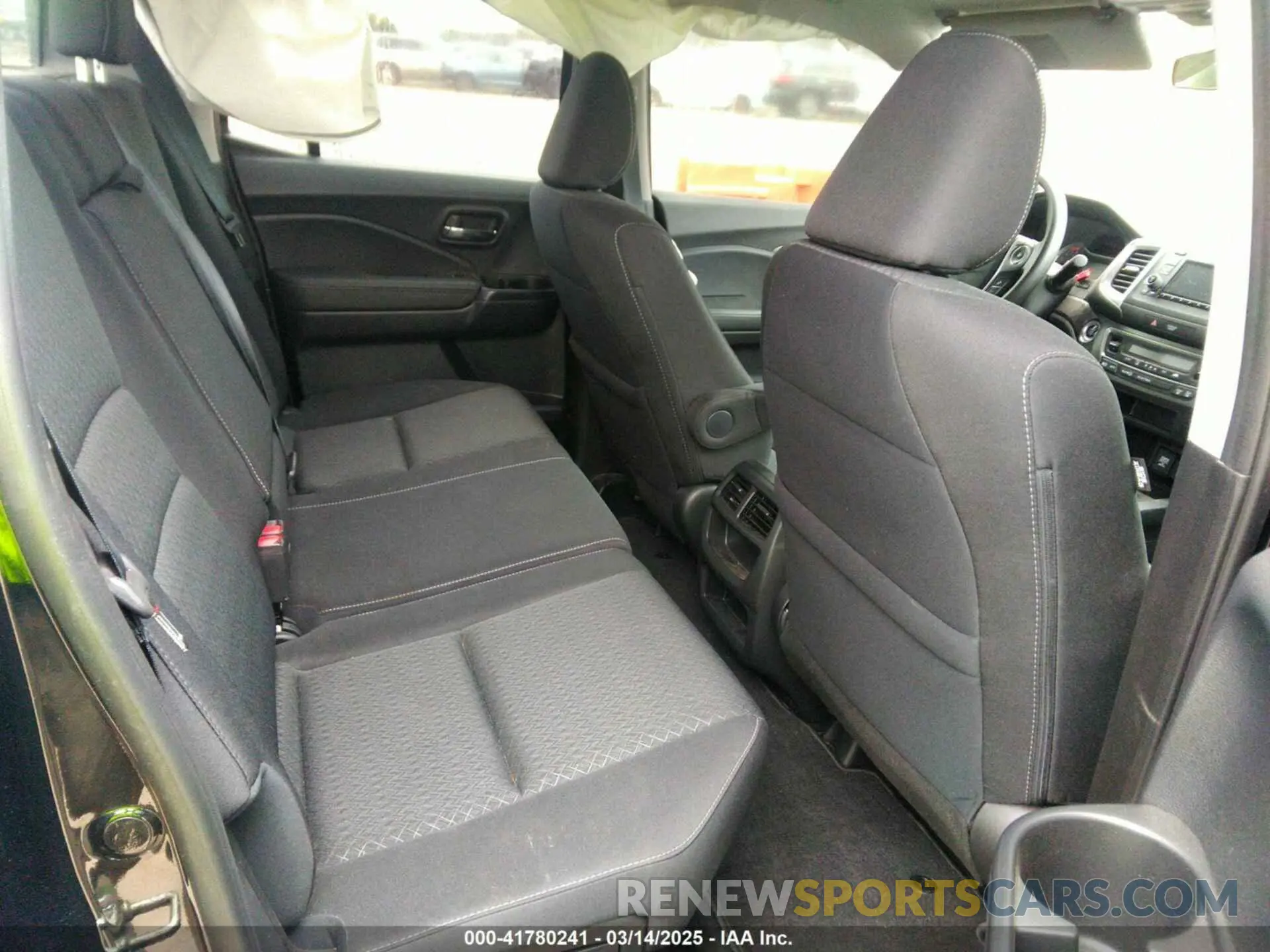8 Photograph of a damaged car 5FPYK3F16KB047298 HONDA RIDGELINE 2019