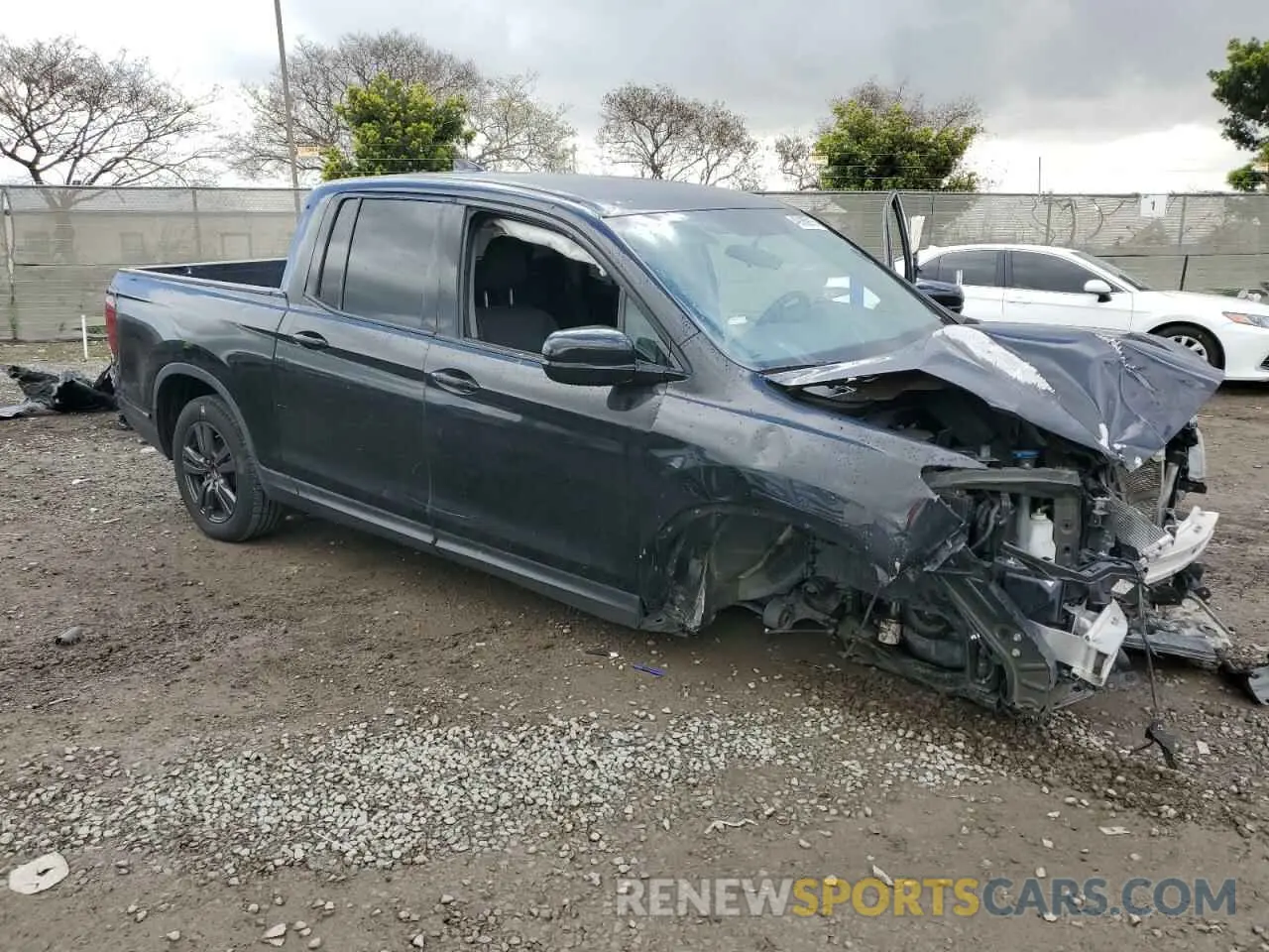 4 Photograph of a damaged car 5FPYK3F17KB002256 HONDA RIDGELINE 2019