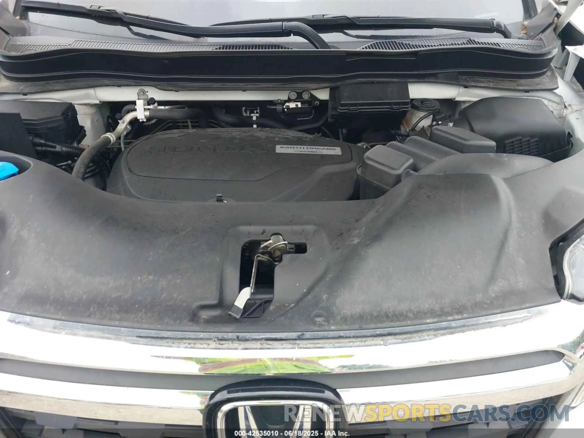10 Photograph of a damaged car 5FPYK3F18KB046976 HONDA RIDGELINE 2019