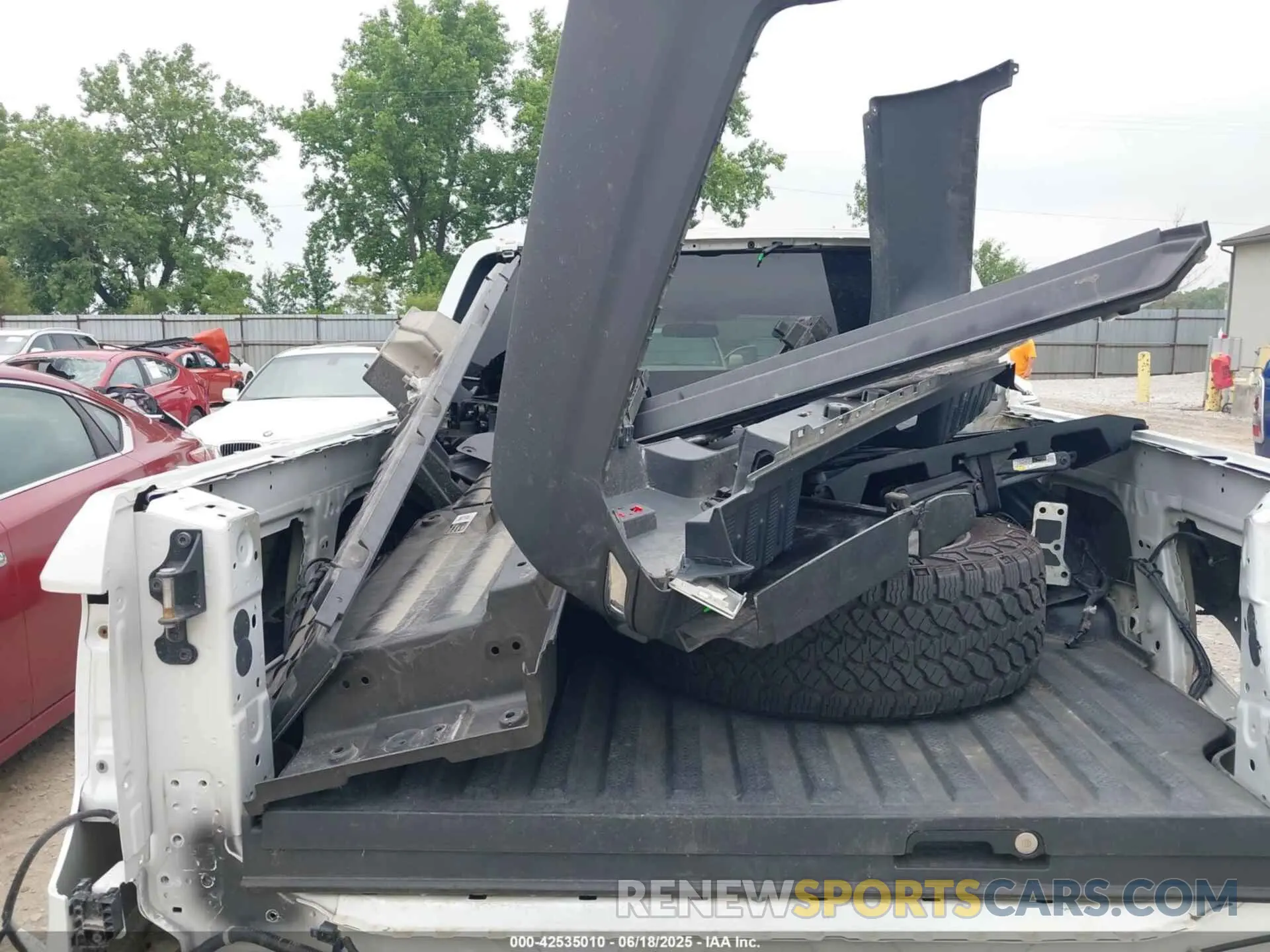 12 Photograph of a damaged car 5FPYK3F18KB046976 HONDA RIDGELINE 2019