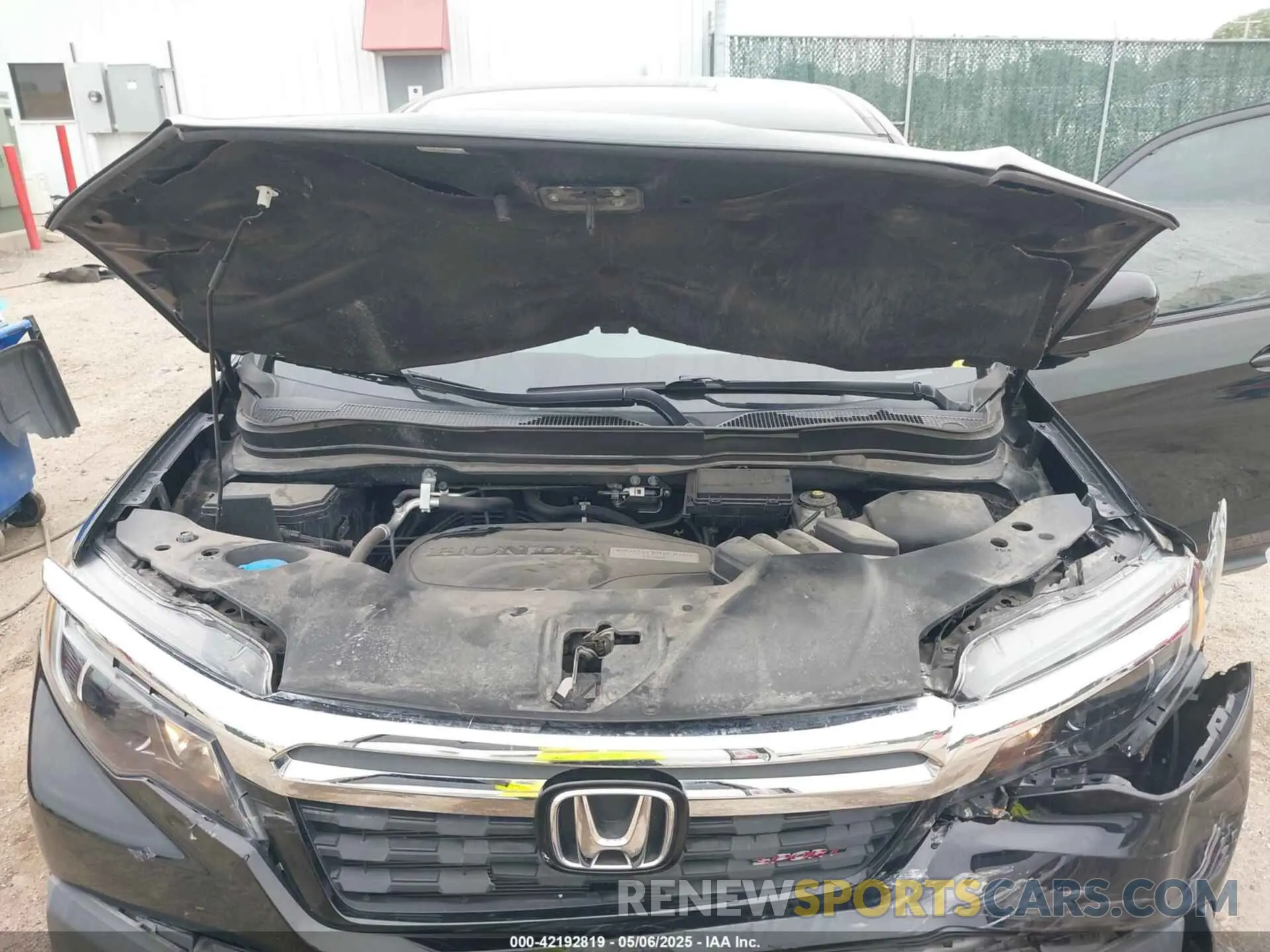 10 Photograph of a damaged car 5FPYK3F18KB047139 HONDA RIDGELINE 2019