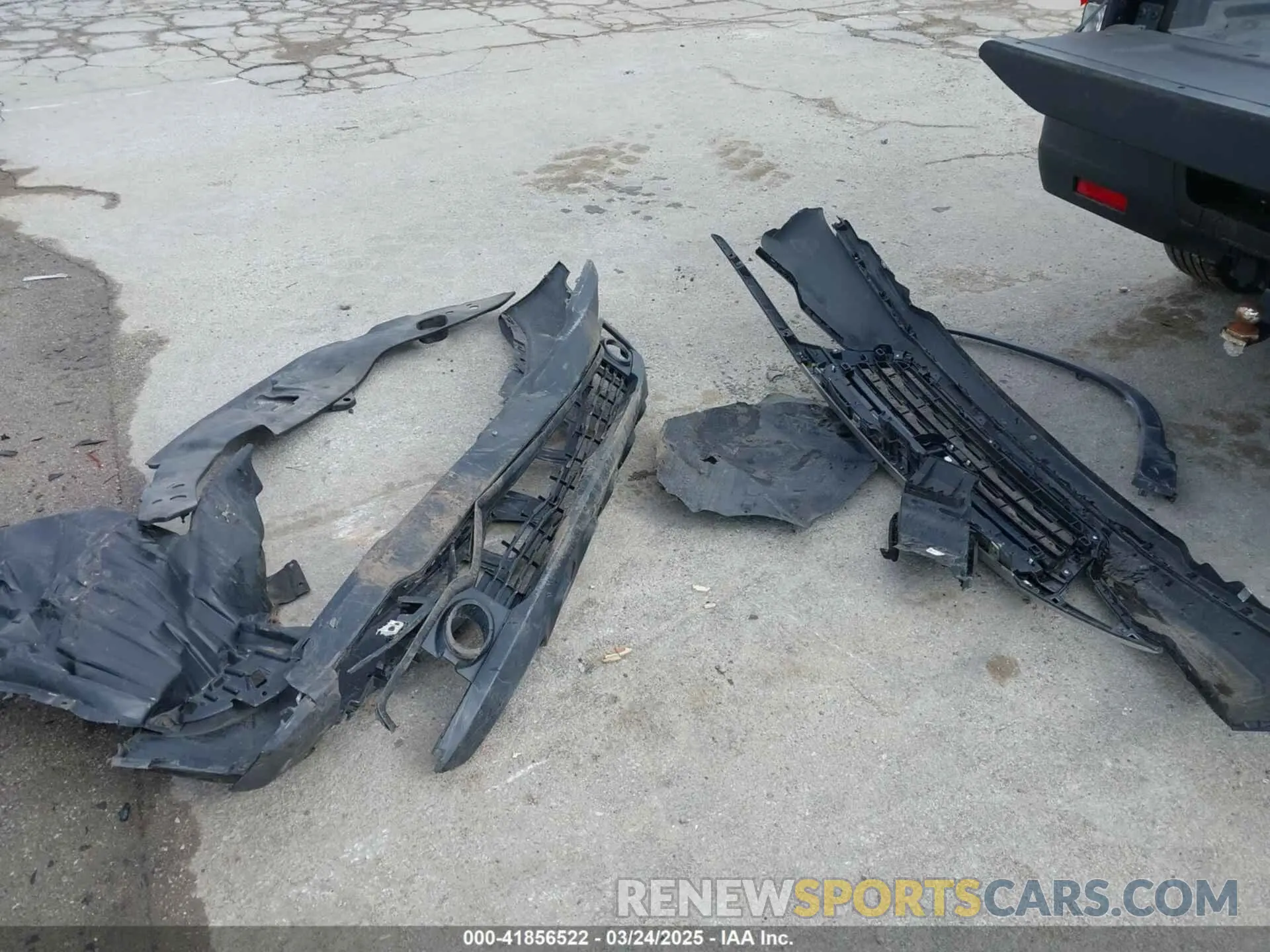 12 Photograph of a damaged car 5FPYK3F50KB000027 HONDA RIDGELINE 2019