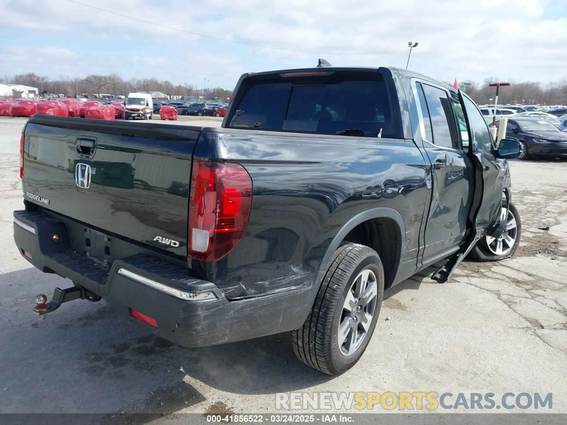 4 Photograph of a damaged car 5FPYK3F50KB000027 HONDA RIDGELINE 2019
