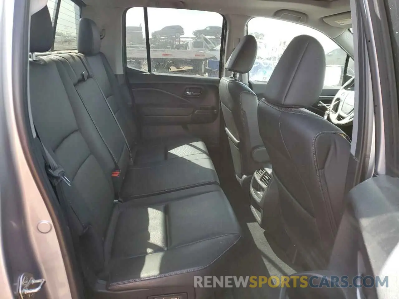 10 Photograph of a damaged car 5FPYK3F51KB028371 HONDA RIDGELINE 2019