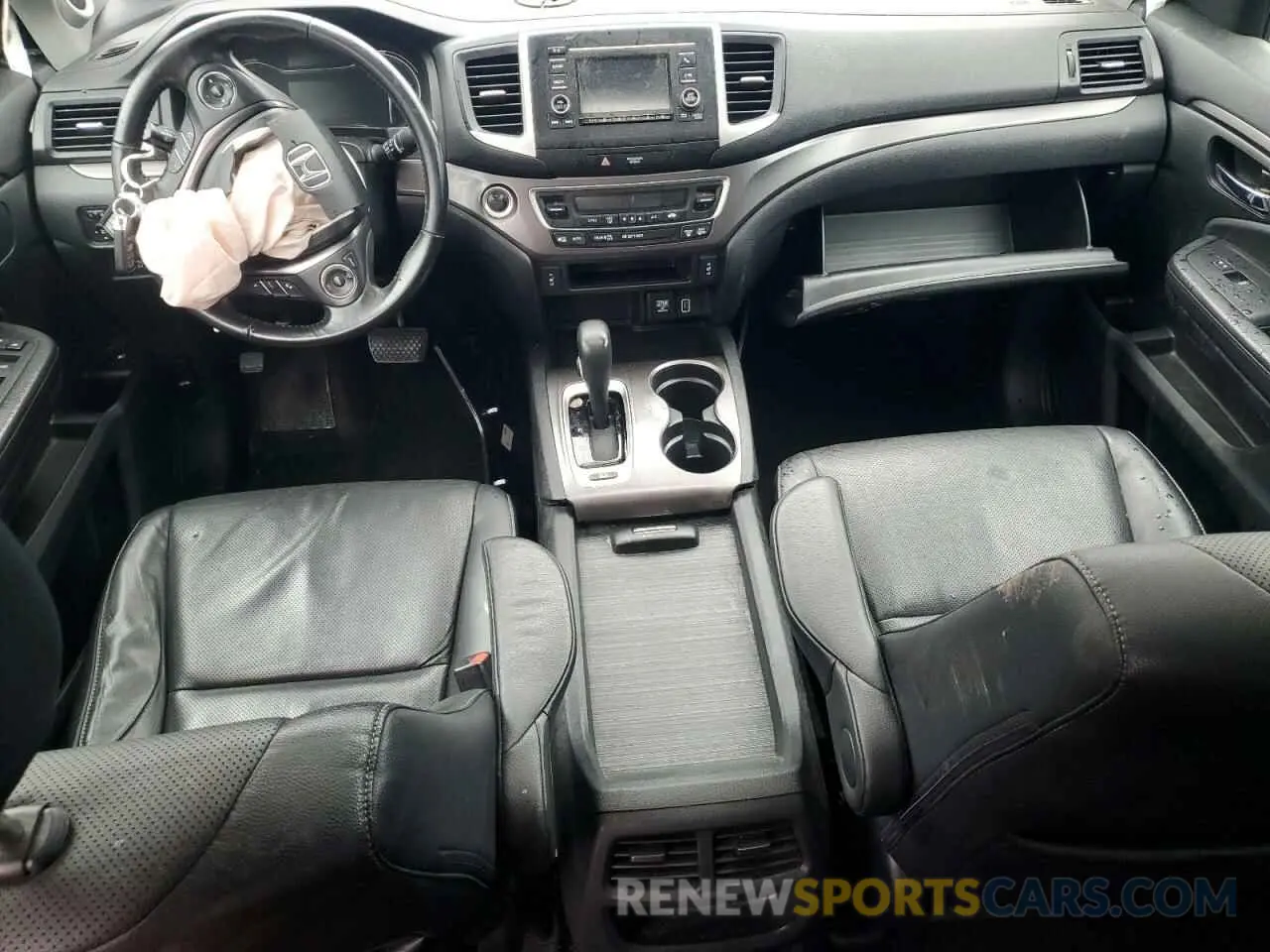 8 Photograph of a damaged car 5FPYK3F52KB041551 HONDA RIDGELINE 2019